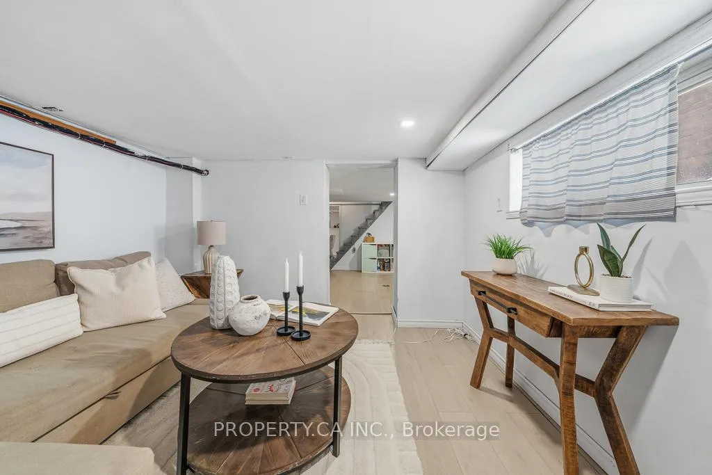 Photo 27 of 146 King Edward Avenue, Toronto, Woodbine-Lumsden — HOMEH