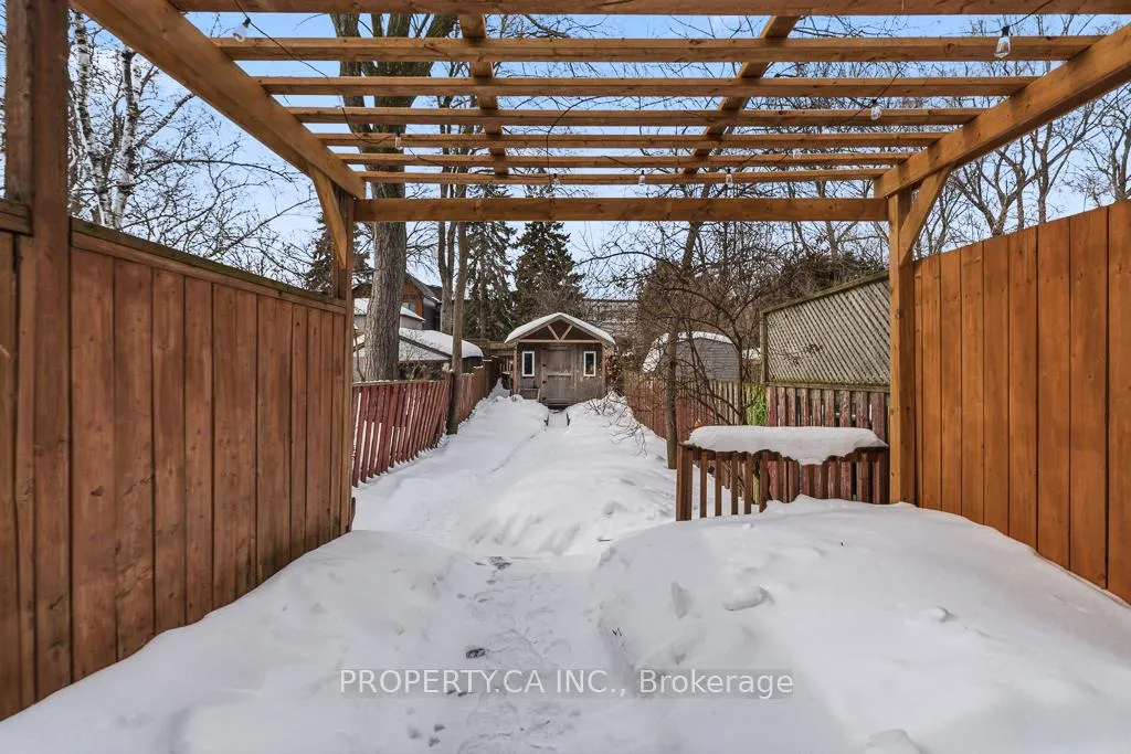 Photo 28 of 146 King Edward Avenue, Toronto, Woodbine-Lumsden — HOMEH