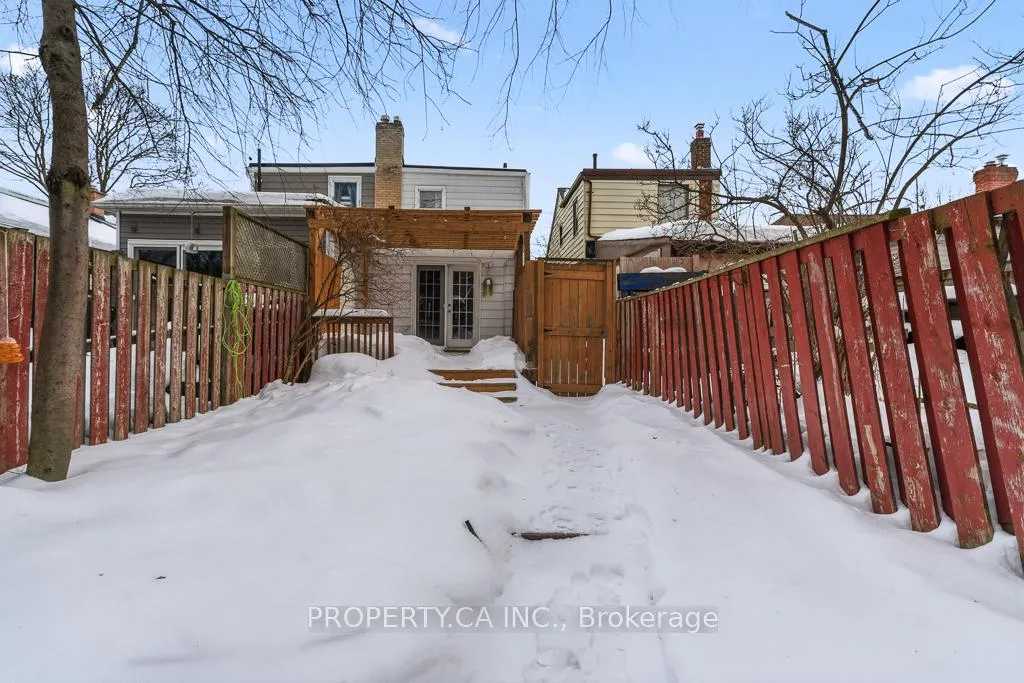 Photo 29 of 146 King Edward Avenue, Toronto, Woodbine-Lumsden — HOMEH