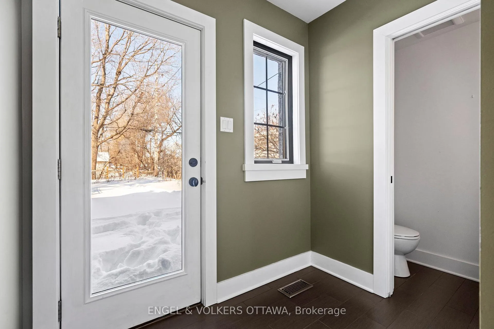 Photo 13 of 293 Sherwood Drive, Ottawa, Civic Hospital — HOMEH
