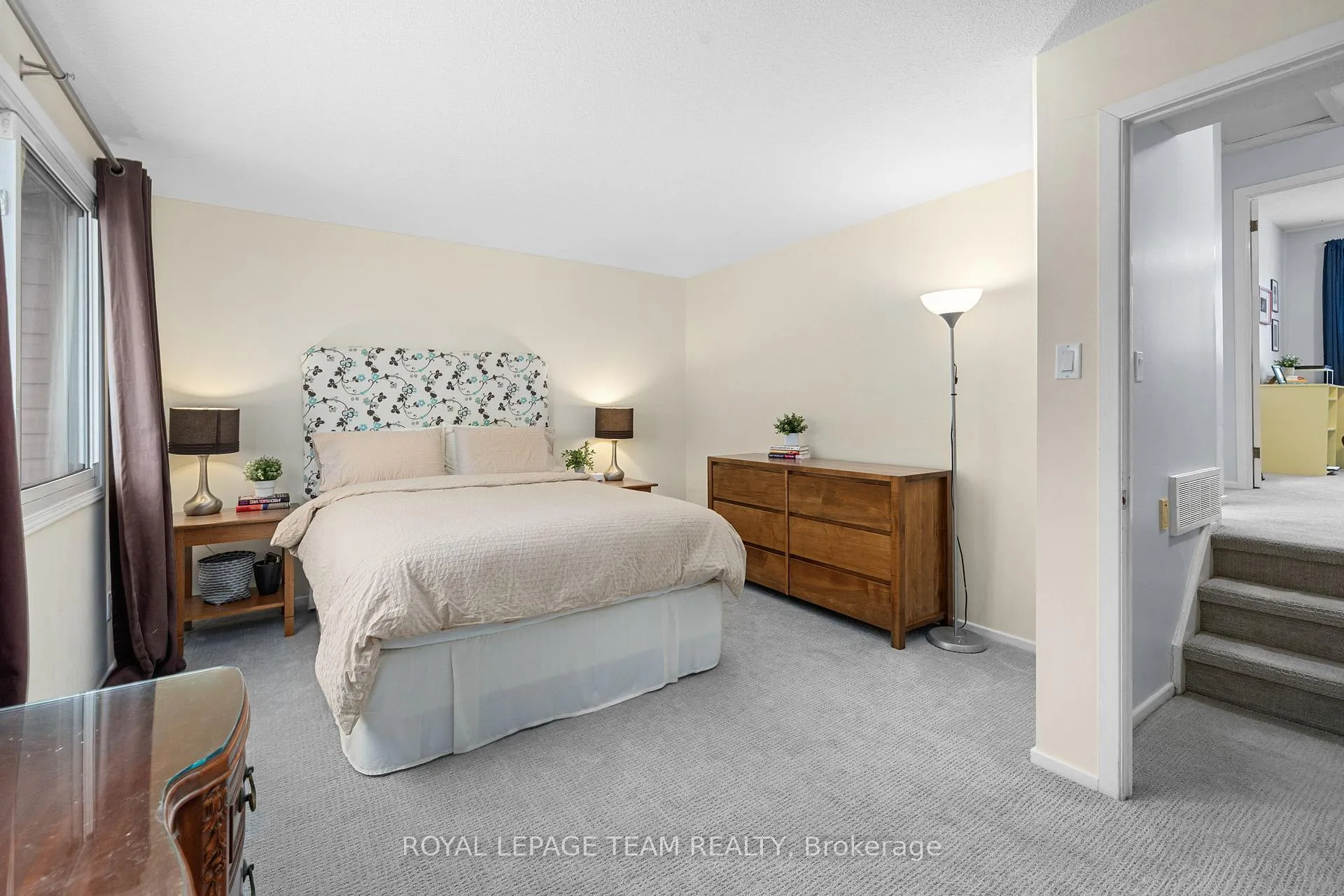 Photo 17 of 35 Malvern Drive, Ottawa, Barrhaven - Pheasant Run — HOMEH