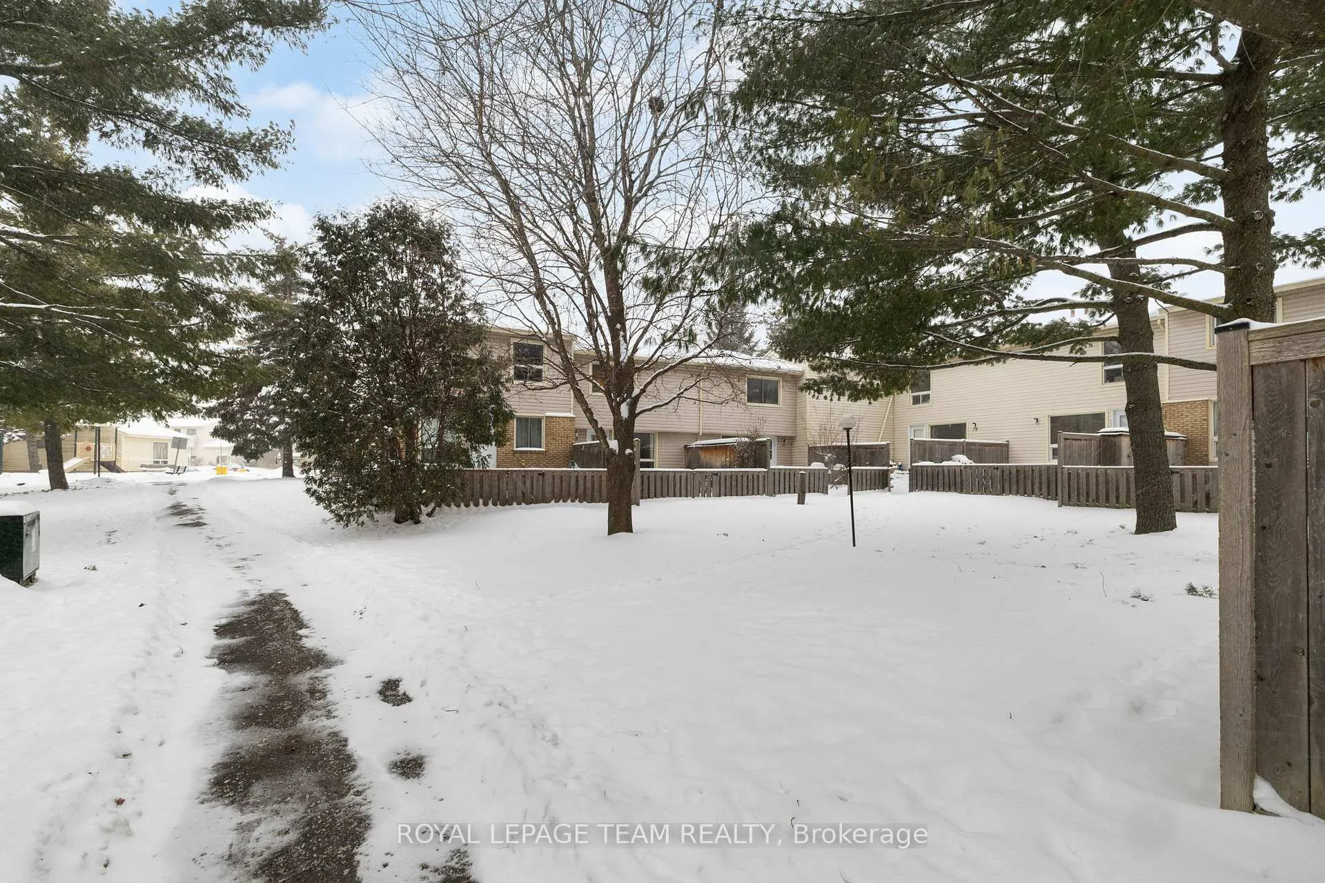 Photo 26 of 35 Malvern Drive, Ottawa, Barrhaven - Pheasant Run — HOMEH