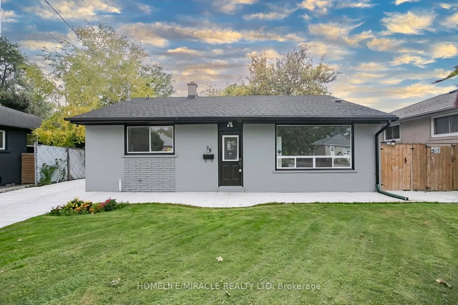 Photo 3 of 76 Raylawn Crescent, Halton Hills, Georgetown — HOMEH