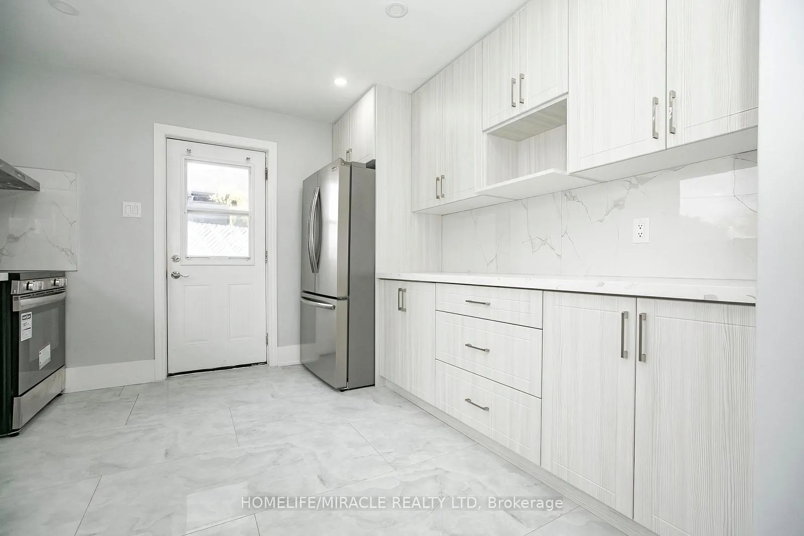 Photo 14 of 76 Raylawn Crescent, Halton Hills, Georgetown — HOMEH