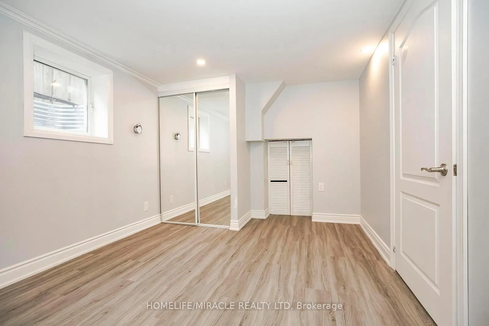 Photo 39 of 76 Raylawn Crescent, Halton Hills, Georgetown — HOMEH