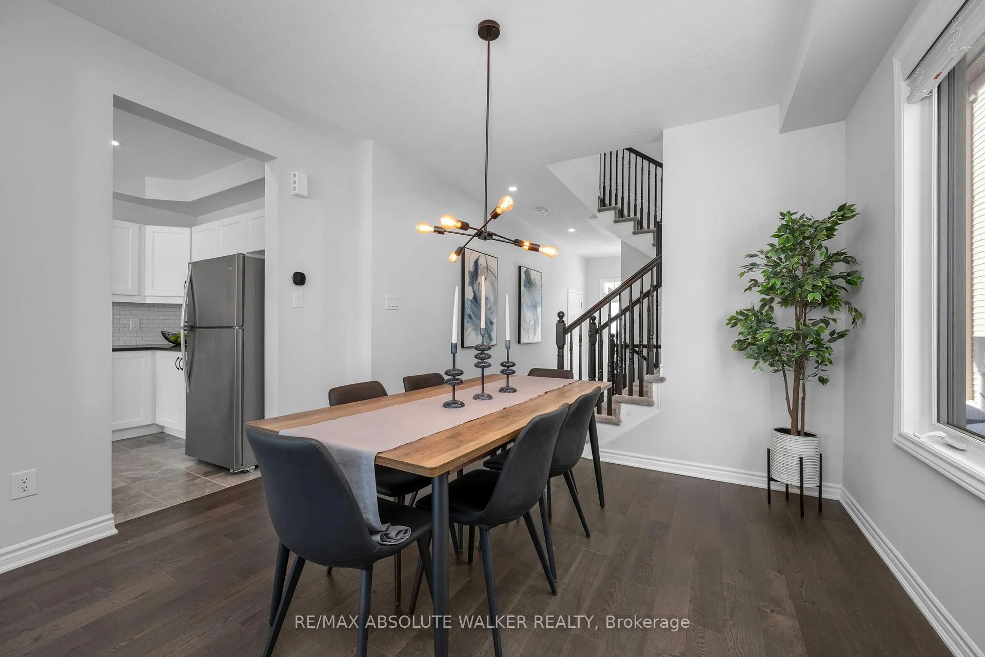 Photo 4 of 788 Brittanic Road, Ottawa, Kanata - Emerald Meadows/Trailwest — HOMEH
