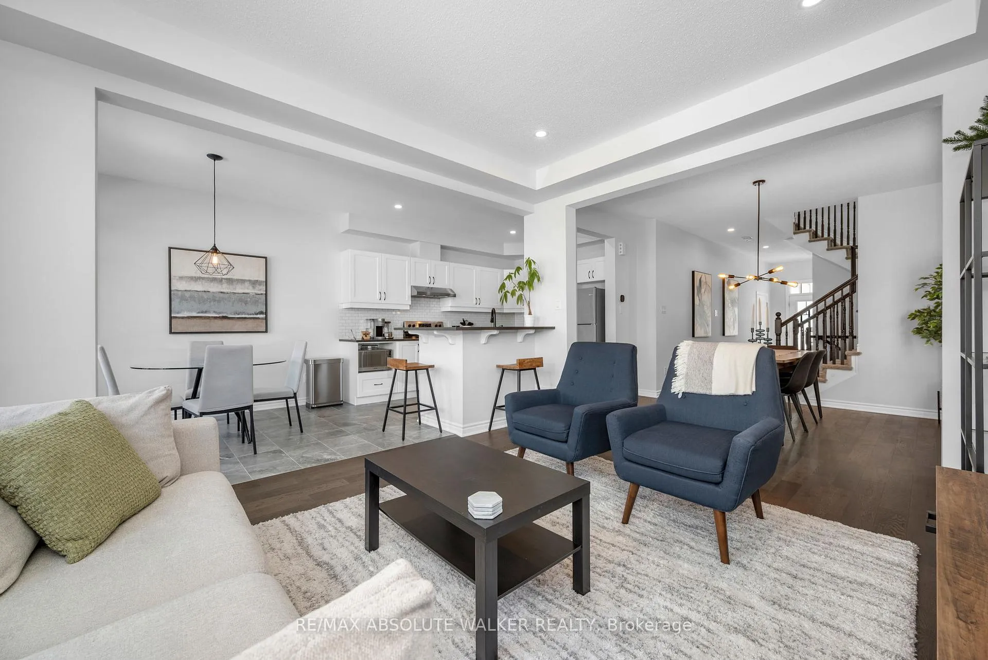 Photo 6 of 788 Brittanic Road, Ottawa, Kanata - Emerald Meadows/Trailwest — HOMEH