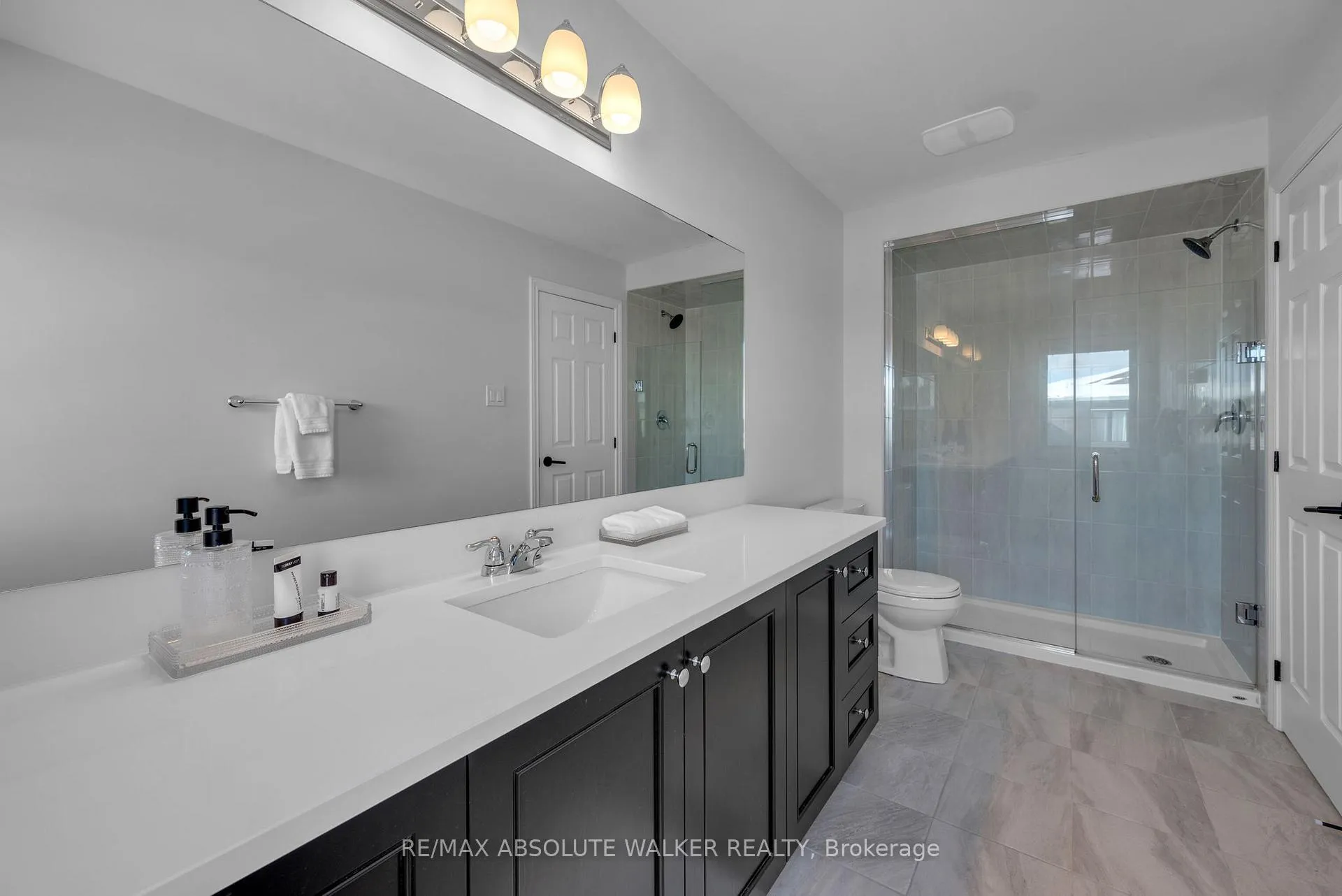 Photo 14 of 788 Brittanic Road, Ottawa, Kanata - Emerald Meadows/Trailwest — HOMEH
