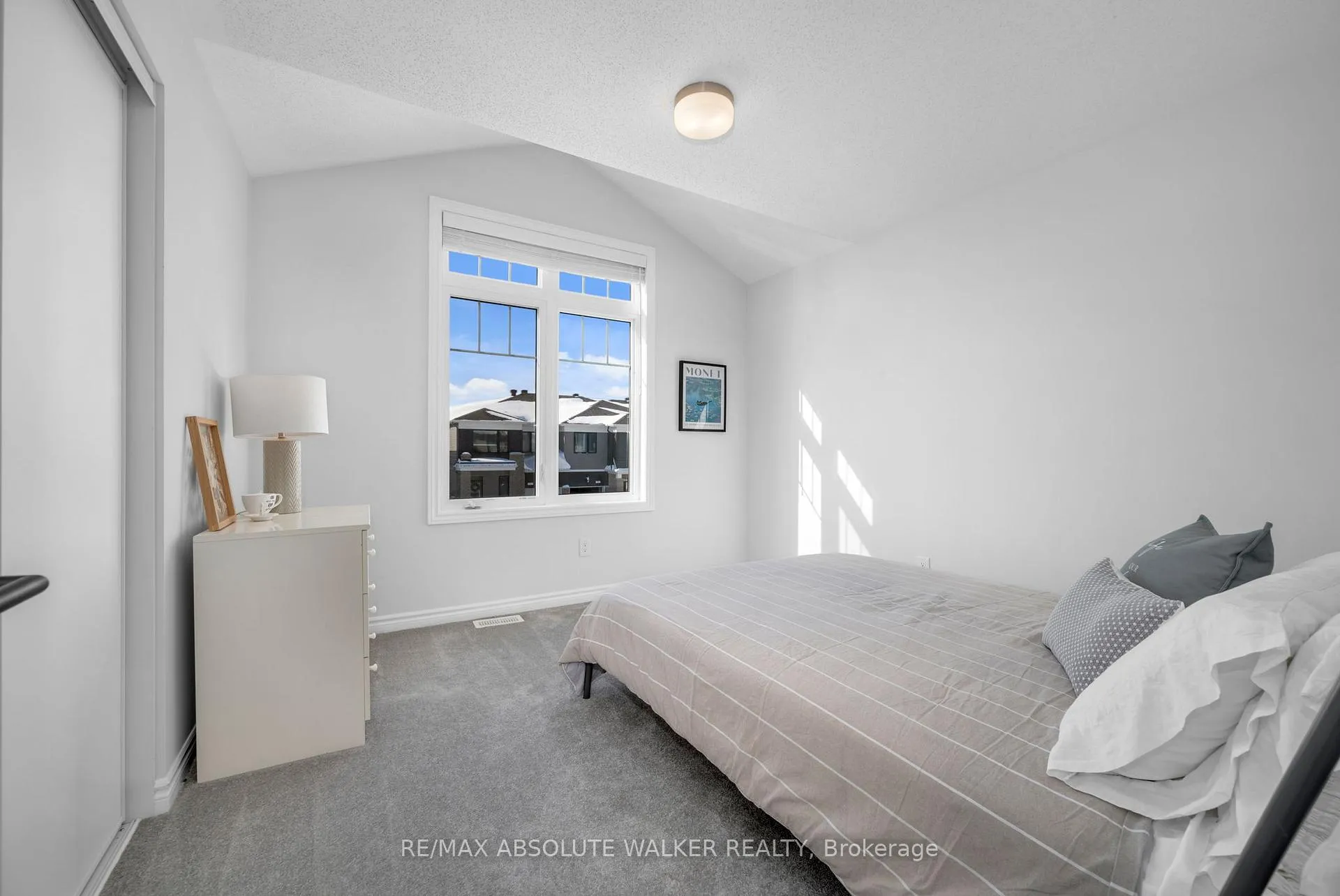 Photo 17 of 788 Brittanic Road, Ottawa, Kanata - Emerald Meadows/Trailwest — HOMEH