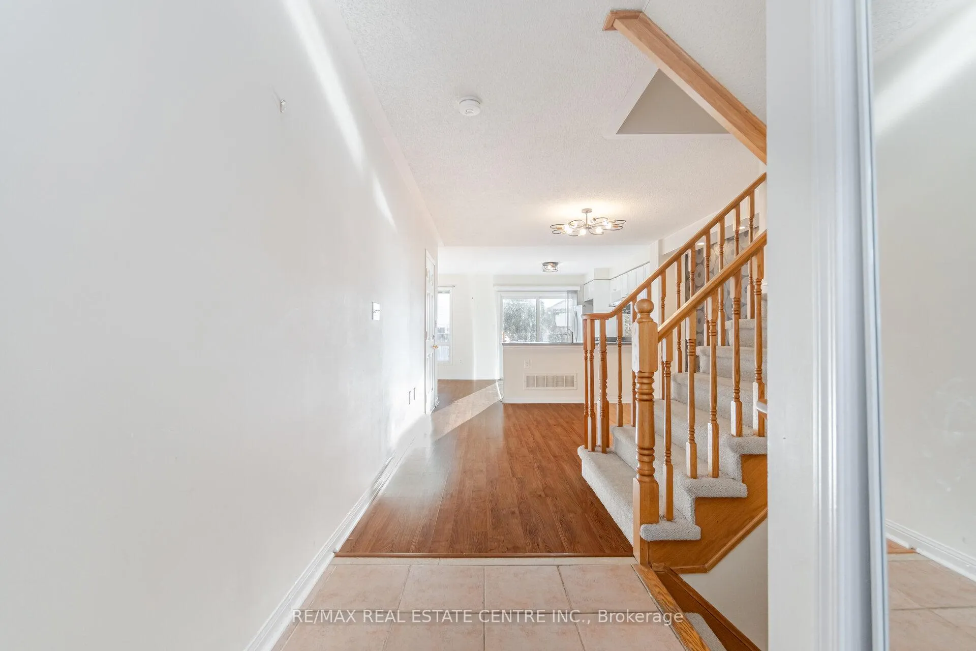 Photo 4 of 454 Collis Court, Milton, Clarke — HOMEH