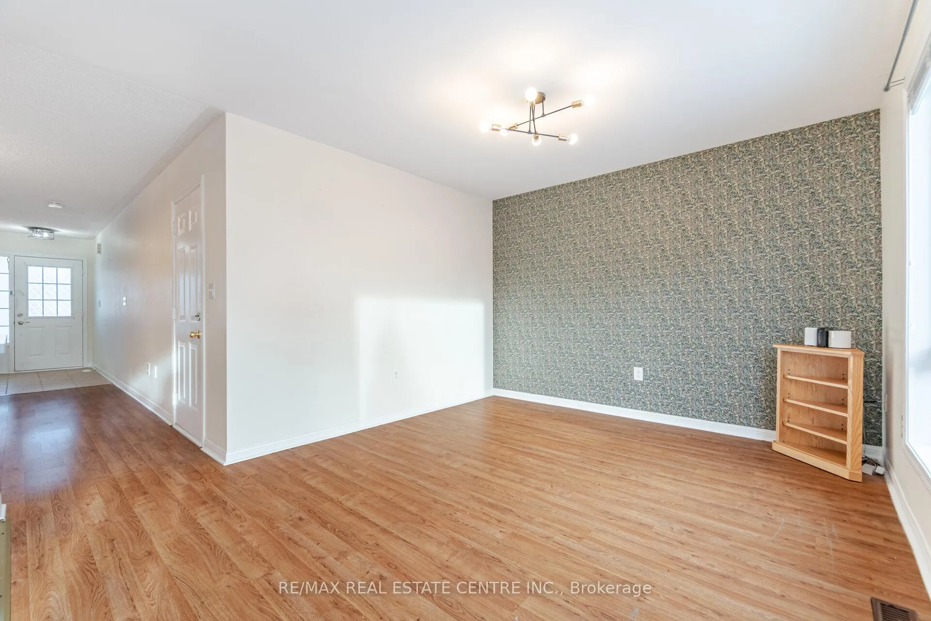 Photo 9 of 454 Collis Court, Milton, Clarke — HOMEH