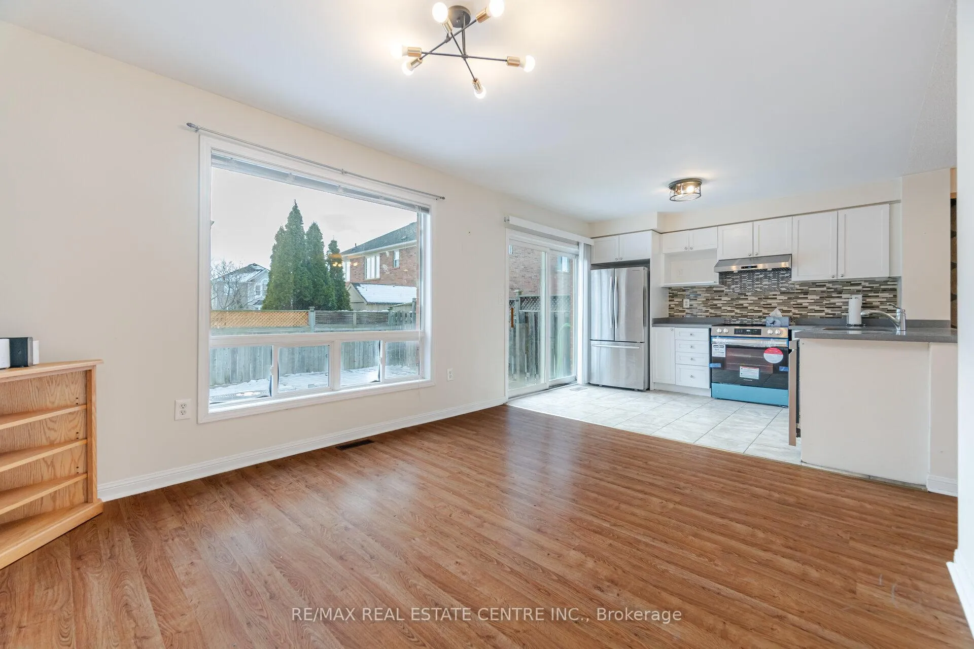 Photo 10 of 454 Collis Court, Milton, Clarke — HOMEH