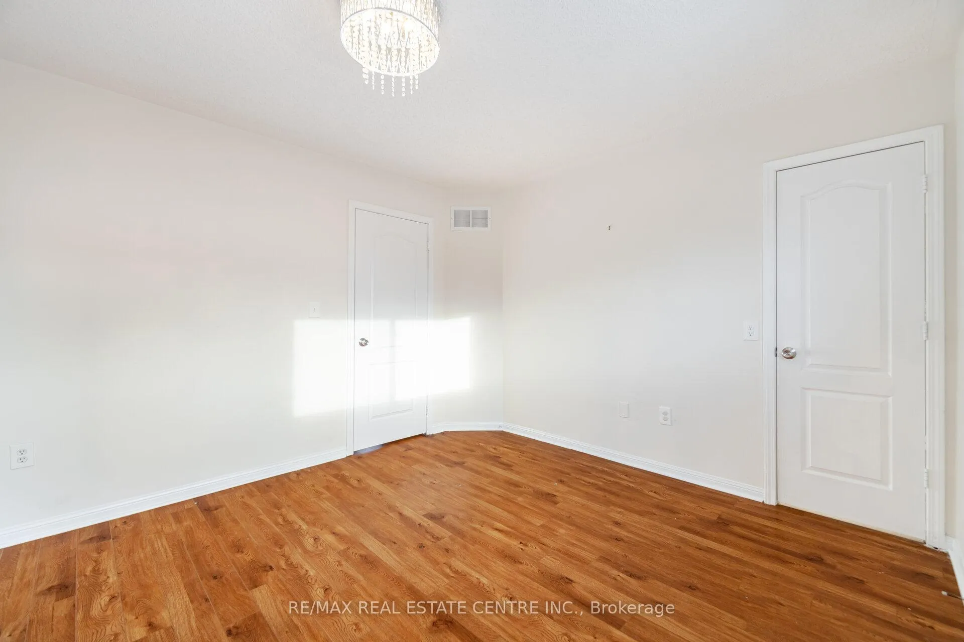 Photo 18 of 454 Collis Court, Milton, Clarke — HOMEH