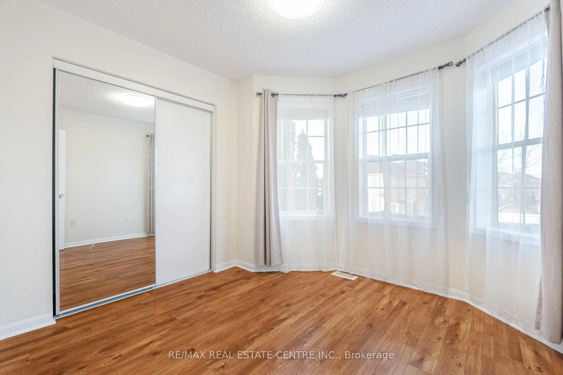 Photo 23 of 454 Collis Court, Milton, Clarke — HOMEH