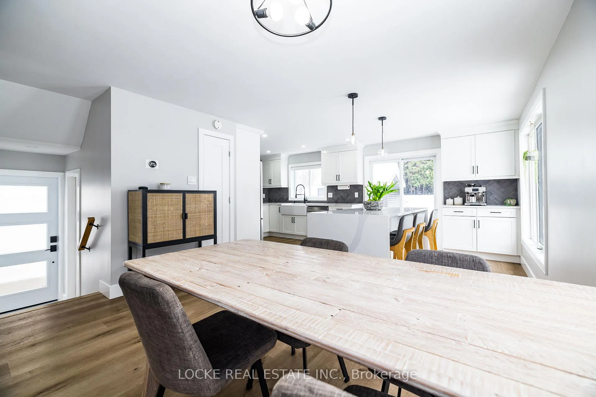 Photo 19 of 6066 Ridgelea Place, Ottawa, Chapel Hill — HOMEH