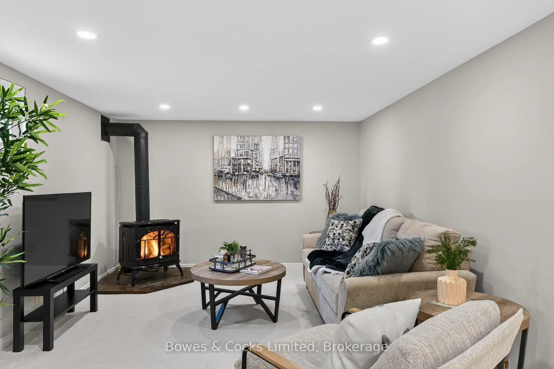 Photo 34 of 820 Nichols Street, Peterborough, Northcrest Ward 5 — HOMEH