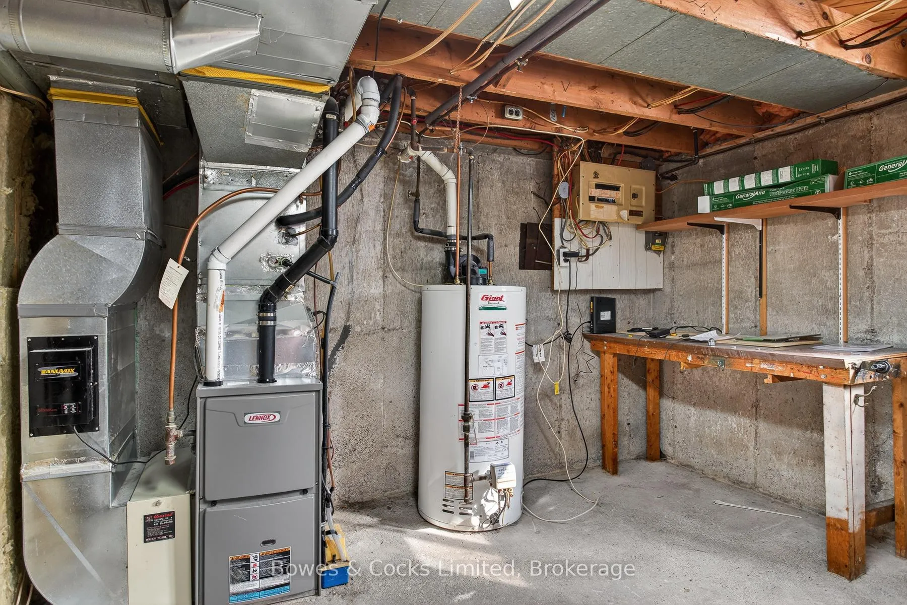 Photo 44 of 820 Nichols Street, Peterborough, Northcrest Ward 5 — HOMEH