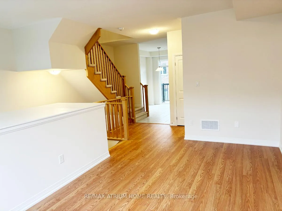 Photo 4 of 3 Sissons Way, Markham, Box Grove — HOMEH