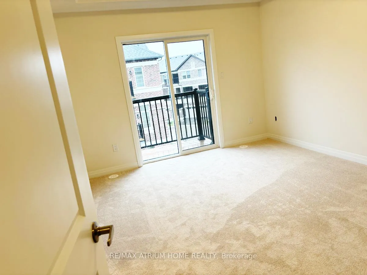 Photo 5 of 3 Sissons Way, Markham, Box Grove — HOMEH