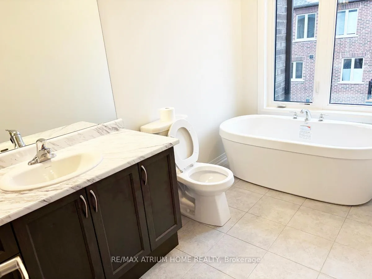 Photo 7 of 3 Sissons Way, Markham, Box Grove — HOMEH