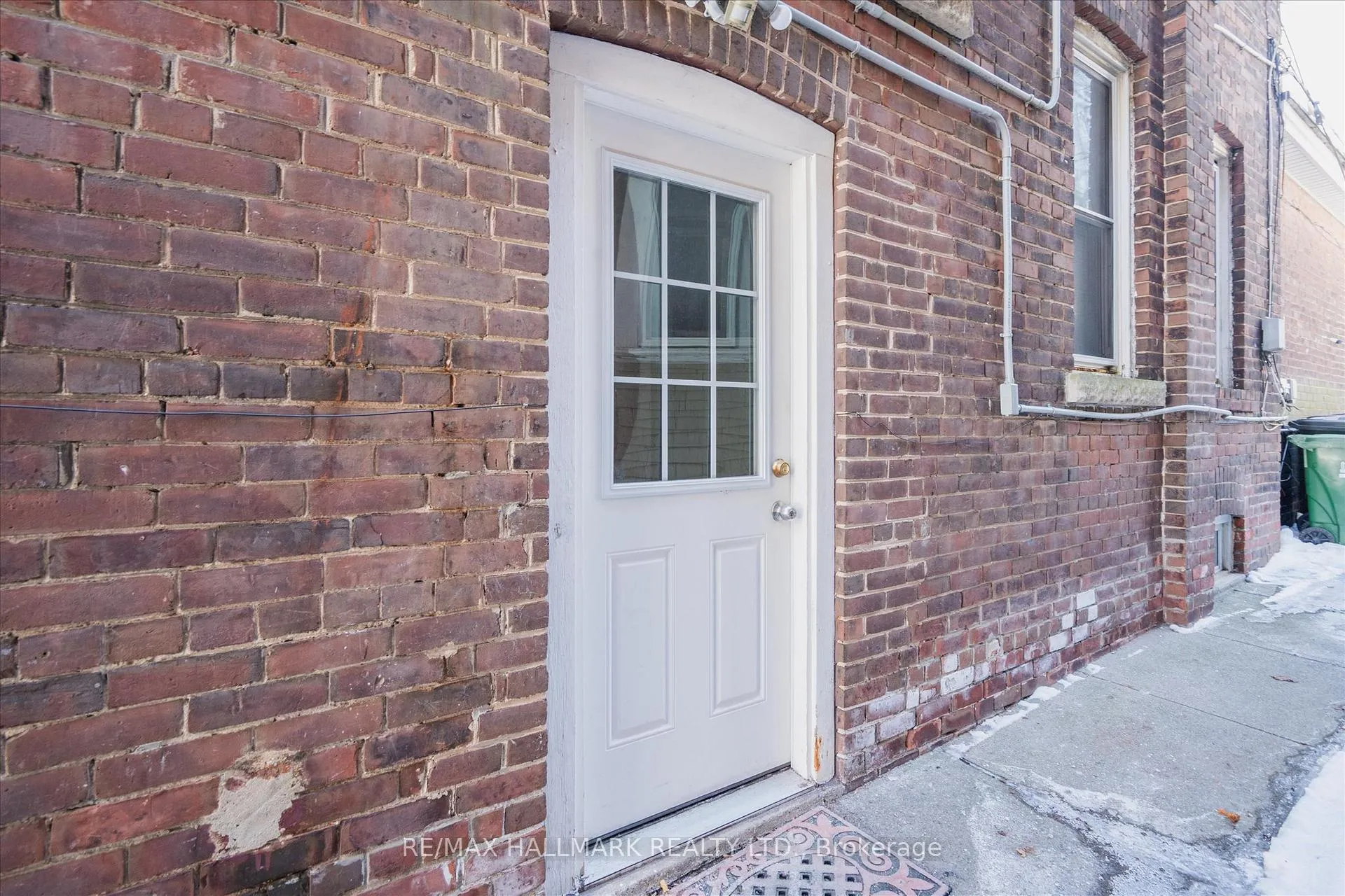 Photo 3 of Unit Basement, 222 Wineva Avenue, Toronto, The Beaches — HOMEH