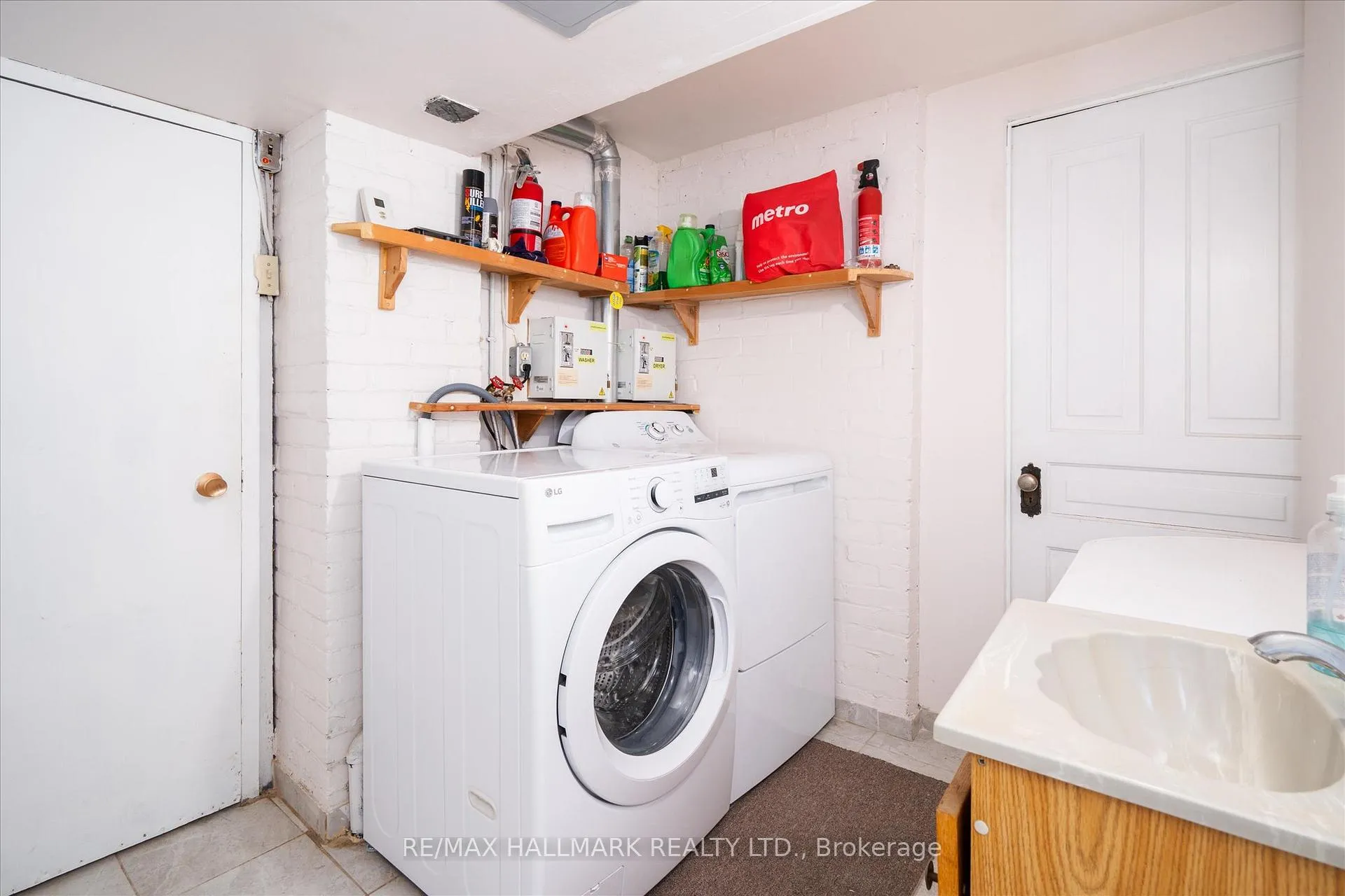 Photo 12 of Unit Basement, 222 Wineva Avenue, Toronto, The Beaches — HOMEH