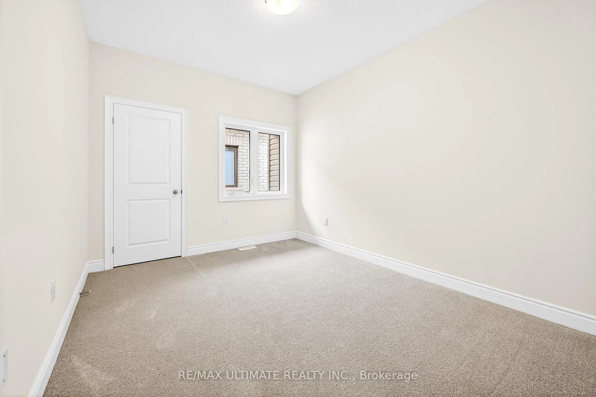 Photo 30 of 23 Fire King Drive, Whitby, Rural Whitby — HOMEH