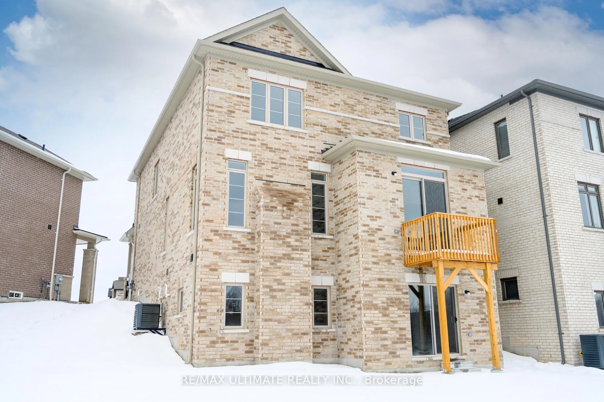 Photo 44 of 23 Fire King Drive, Whitby, Rural Whitby — HOMEH