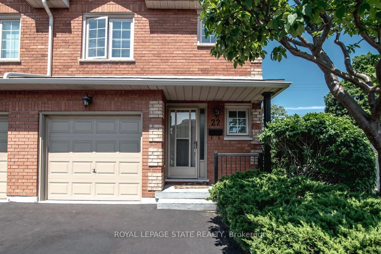 Front of Unit 22, 255 Mount Albion Road