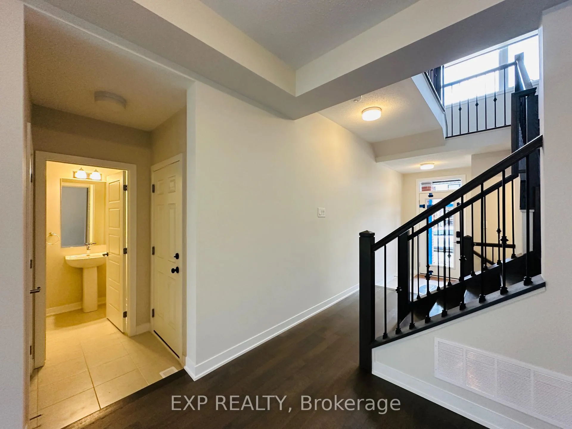 Photo 2 of 603 Fenwick Way, Ottawa, Barrhaven - Stonebridge — HOMEH