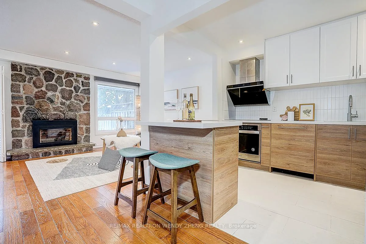 Photo 8 of Unit 60, 105 Carlton Road, Markham, Unionville — HOMEH