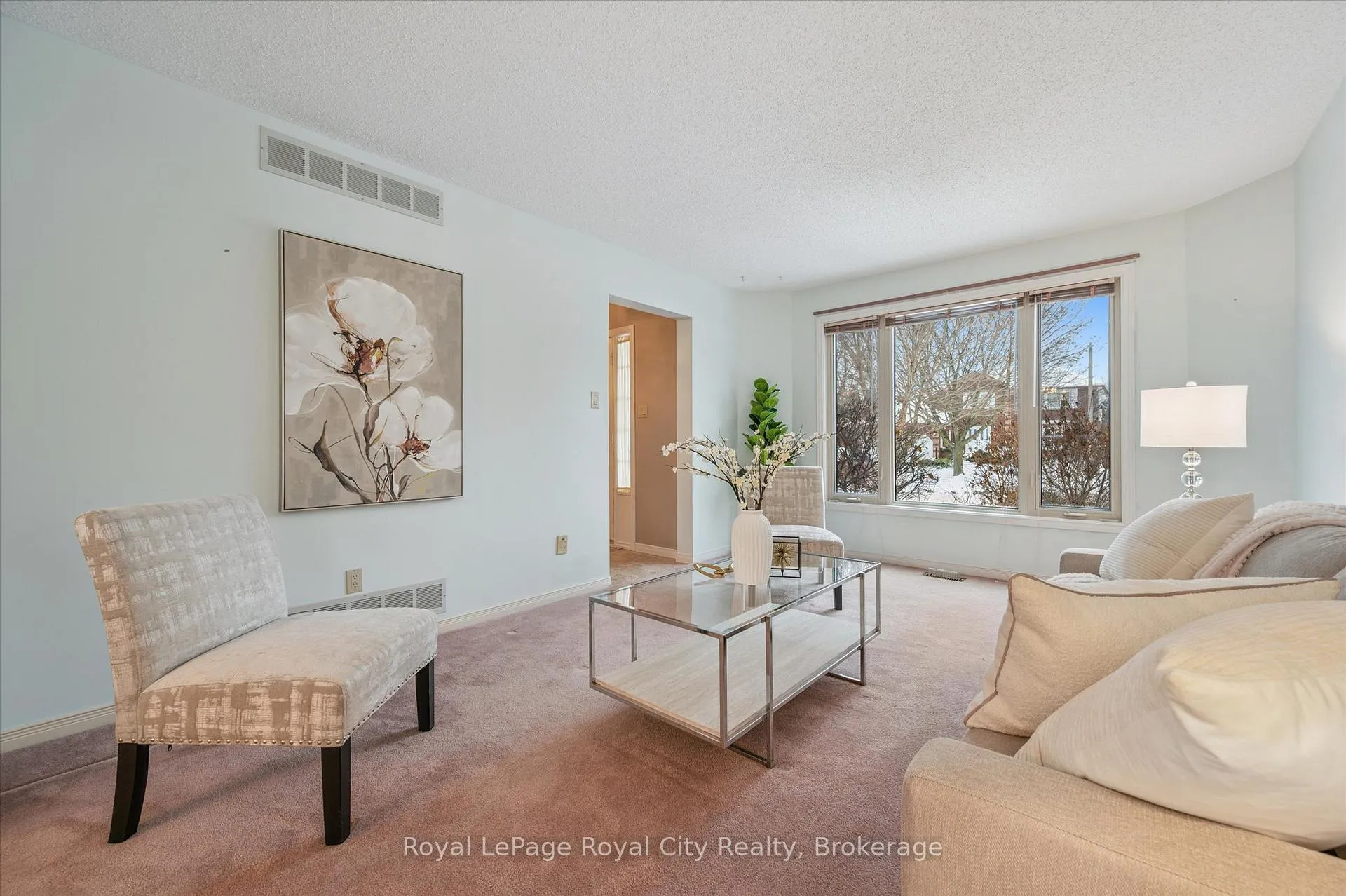 Photo 8 of 43 Brady Lane, Guelph, Kortright East — HOMEH