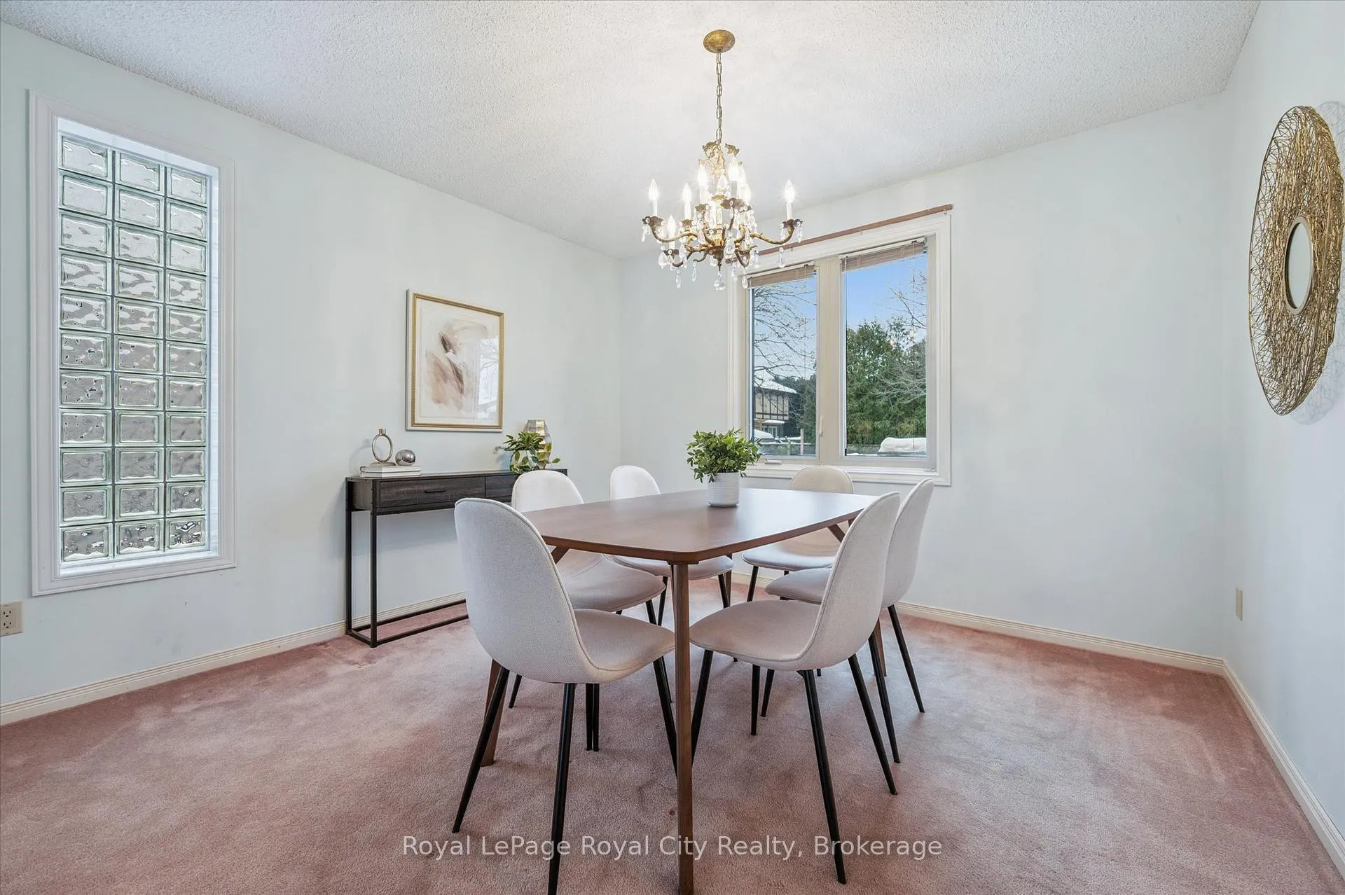 Photo 10 of 43 Brady Lane, Guelph, Kortright East — HOMEH