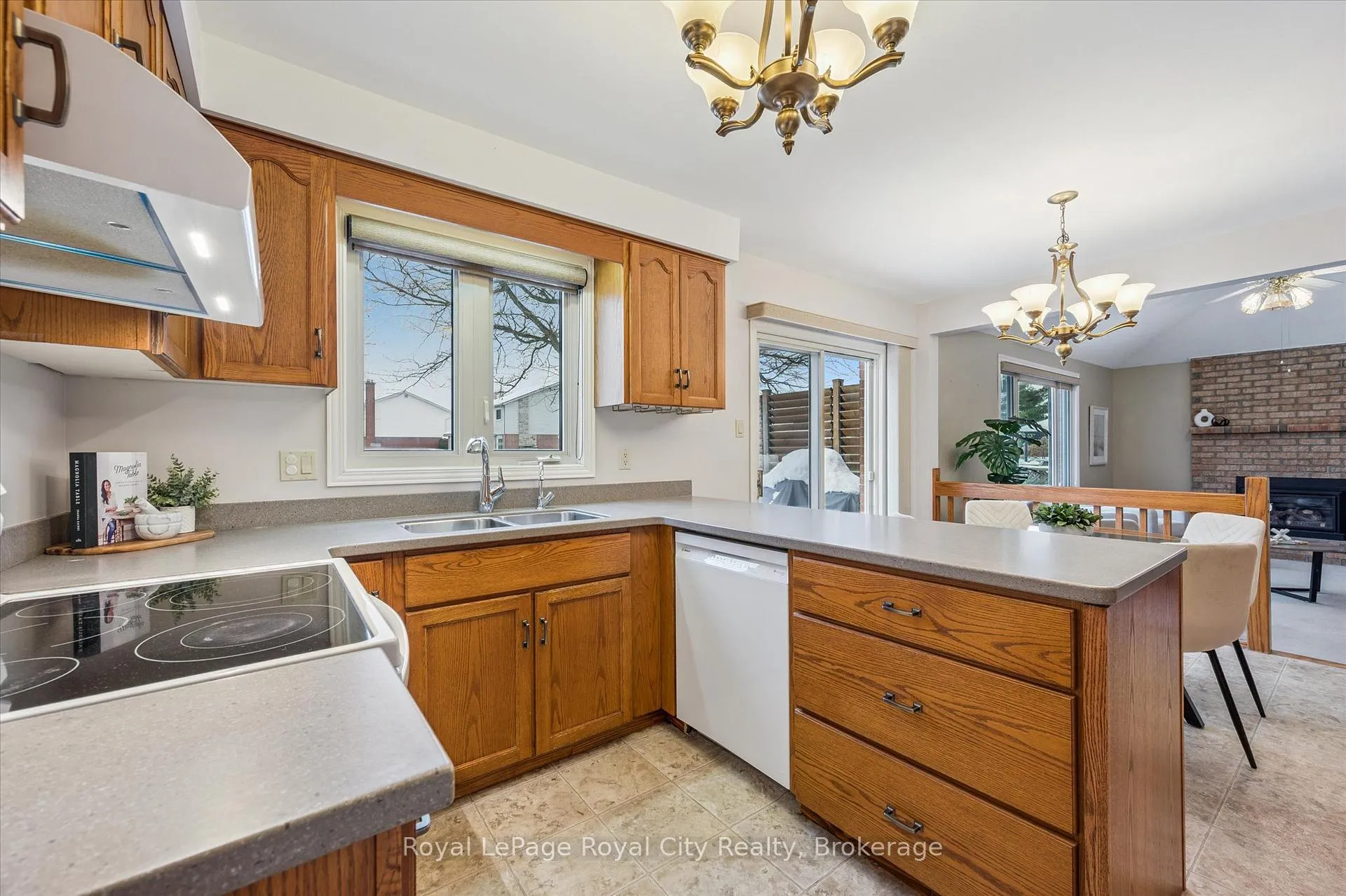 Photo 15 of 43 Brady Lane, Guelph, Kortright East — HOMEH