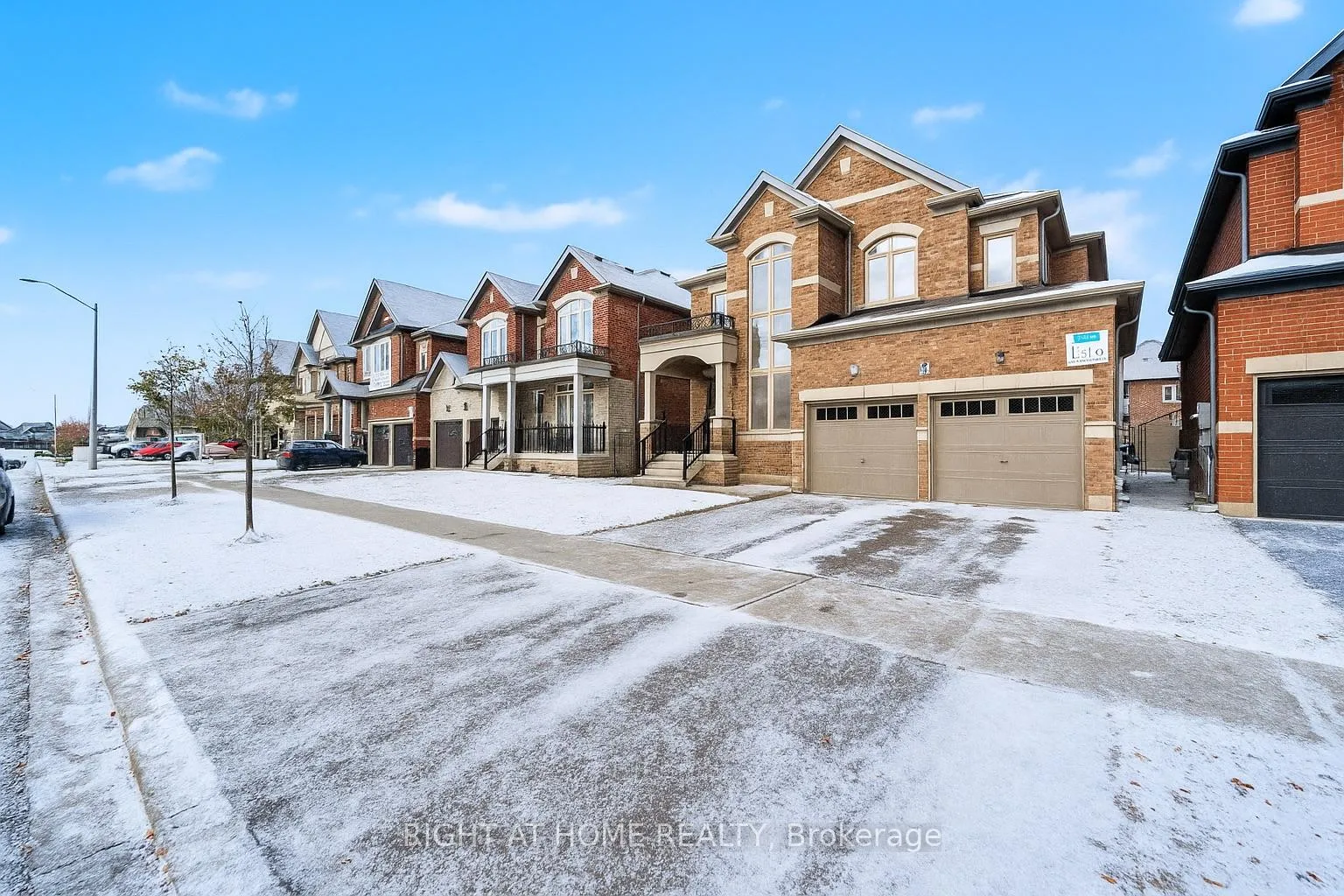 Photo 2 of 1016 Wickham Road, Innisfil, Alcona — HOMEH