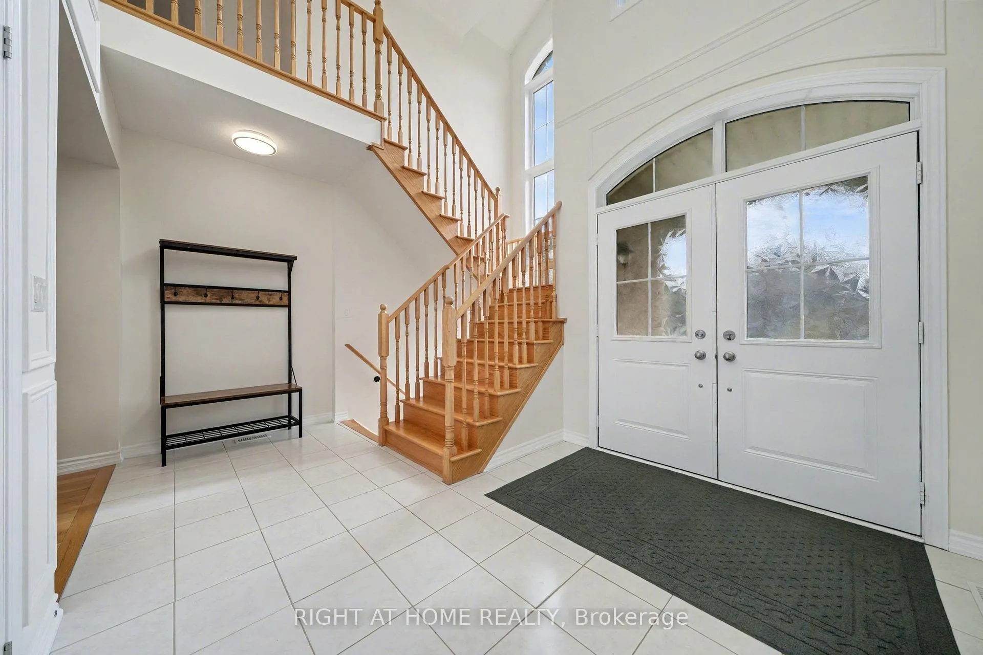 Photo 3 of 1016 Wickham Road, Innisfil, Alcona — HOMEH