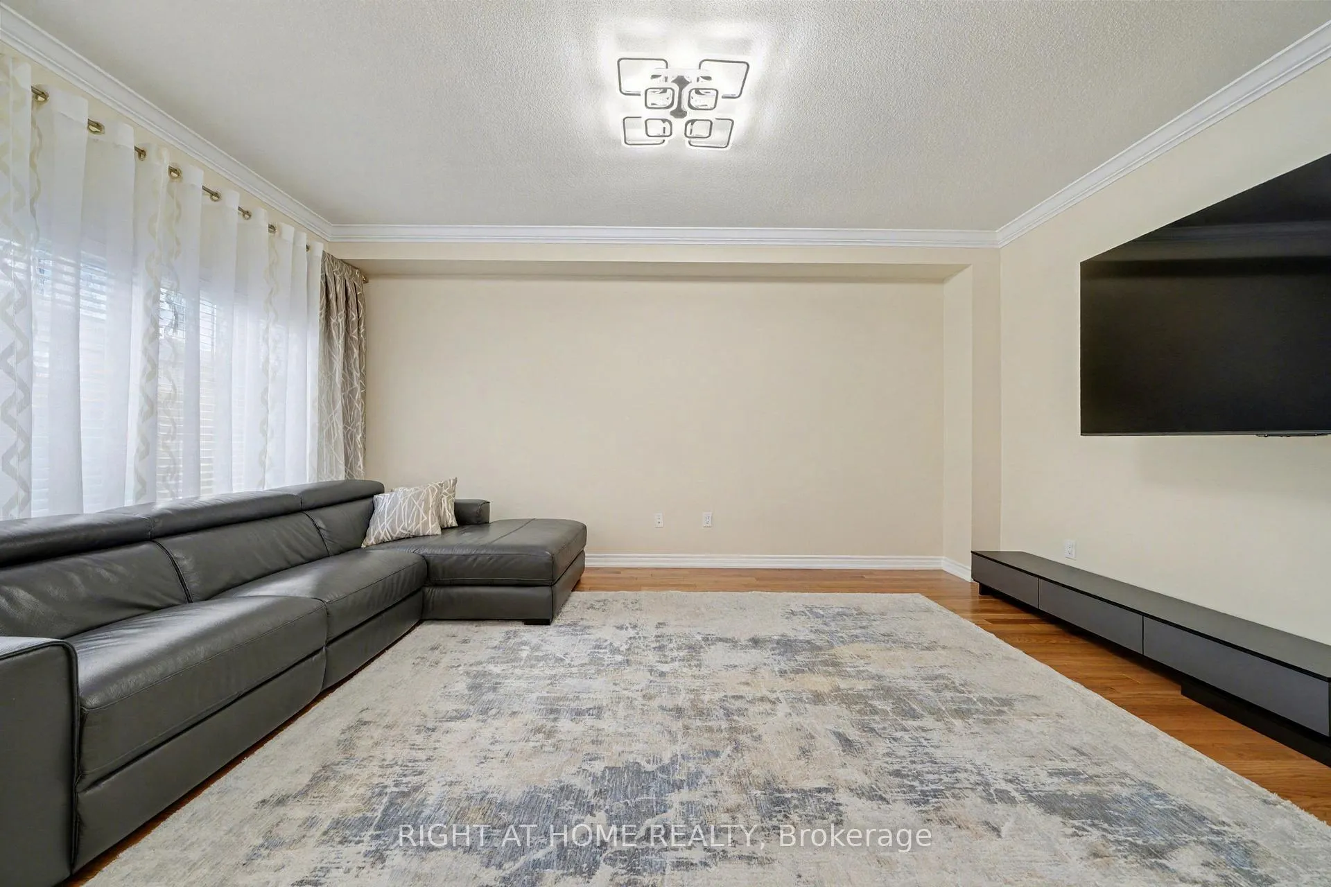 Photo 7 of 1016 Wickham Road, Innisfil, Alcona — HOMEH