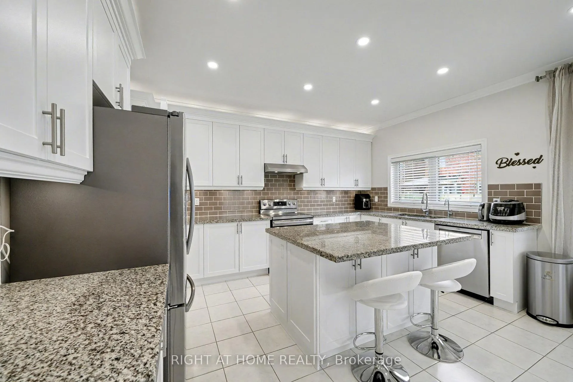 Photo 9 of 1016 Wickham Road, Innisfil, Alcona — HOMEH