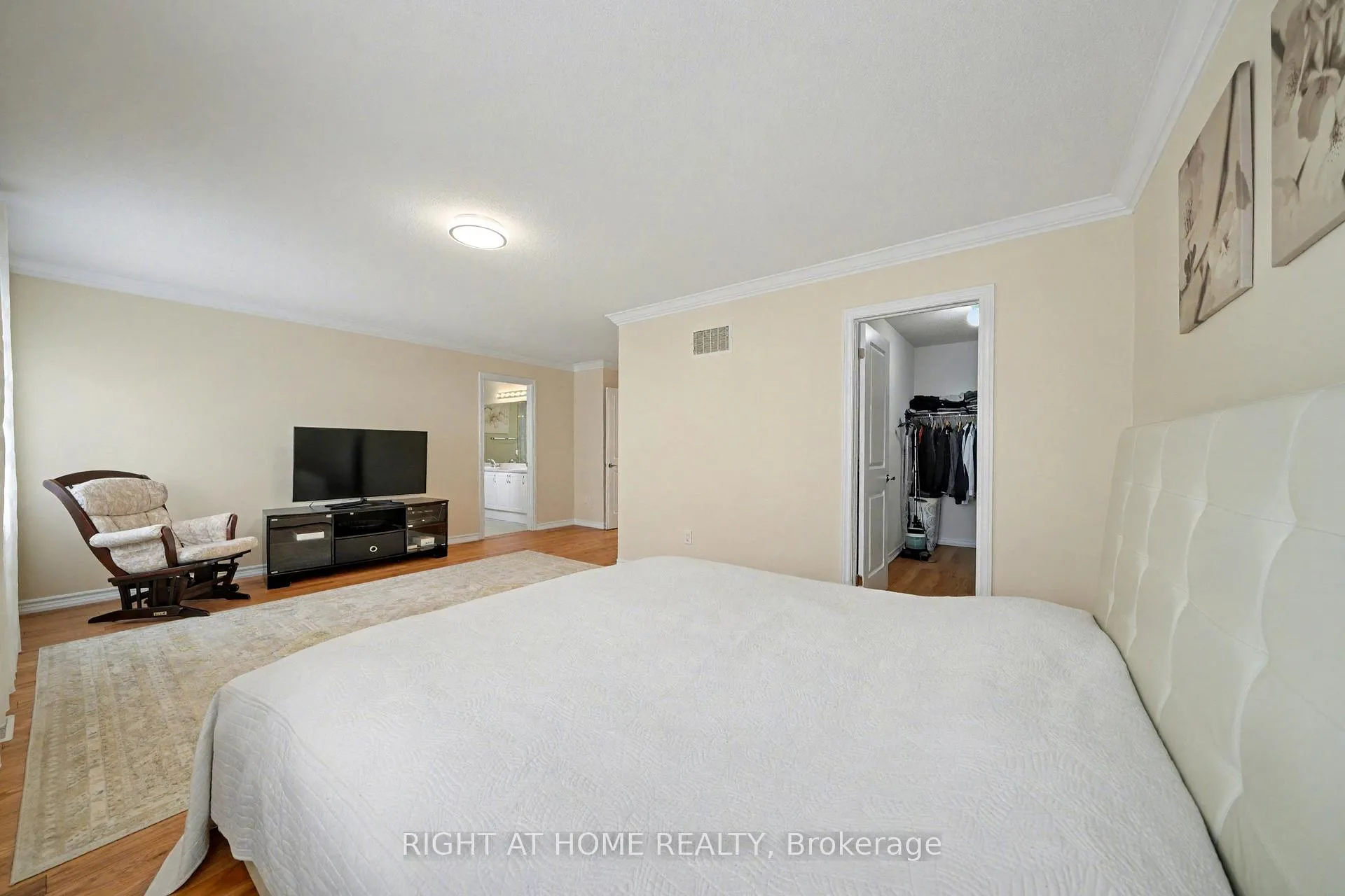 Photo 29 of 1016 Wickham Road, Innisfil, Alcona — HOMEH