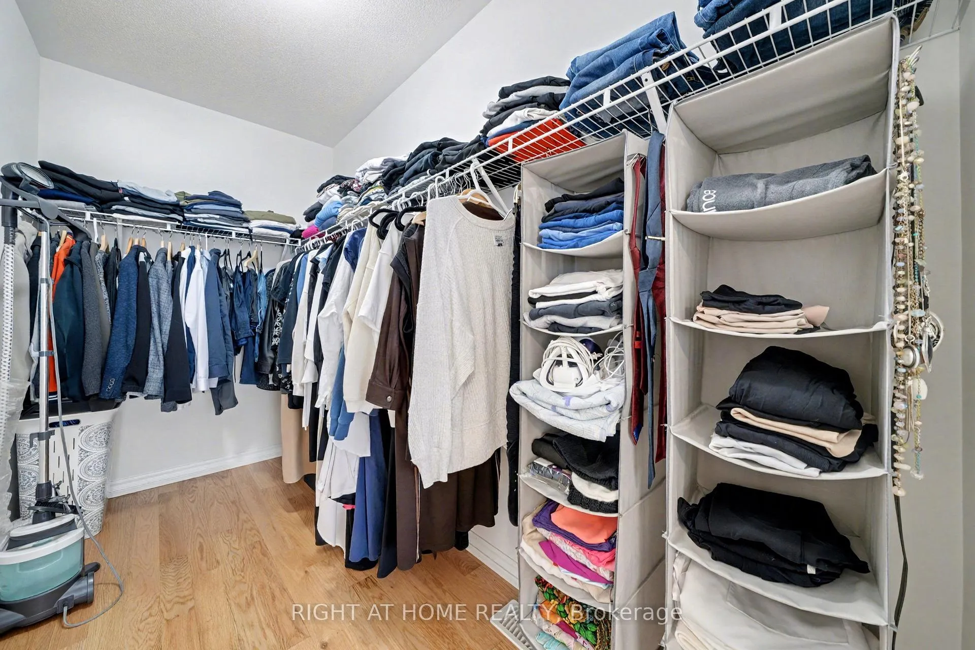 Photo 30 of 1016 Wickham Road, Innisfil, Alcona — HOMEH