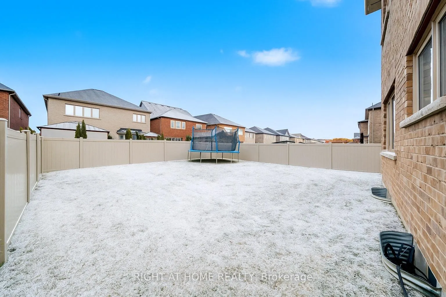 Photo 37 of 1016 Wickham Road, Innisfil, Alcona — HOMEH