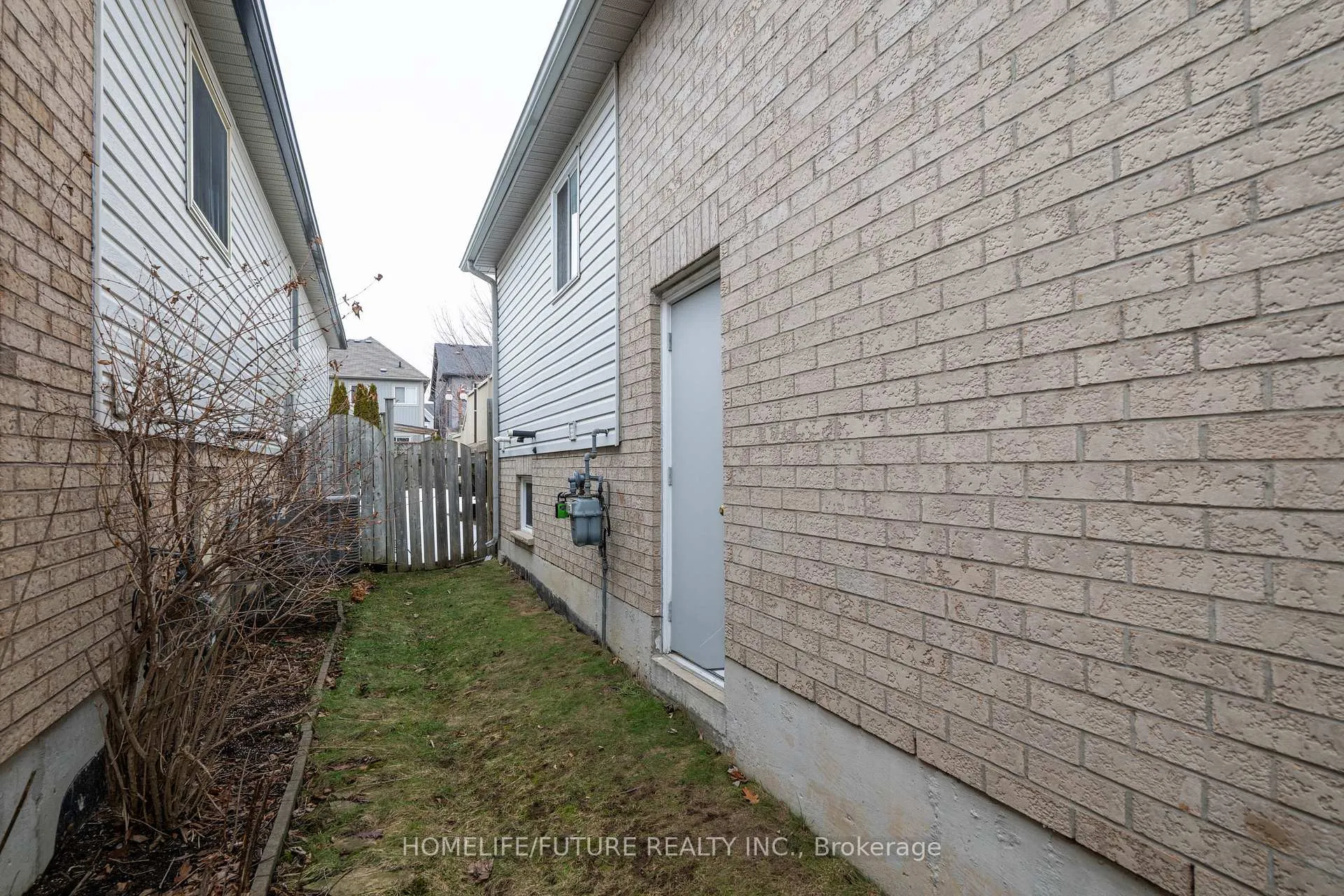 Photo 25 of 46 Goodwin Avenue, Clarington, Bowmanville — HOMEH