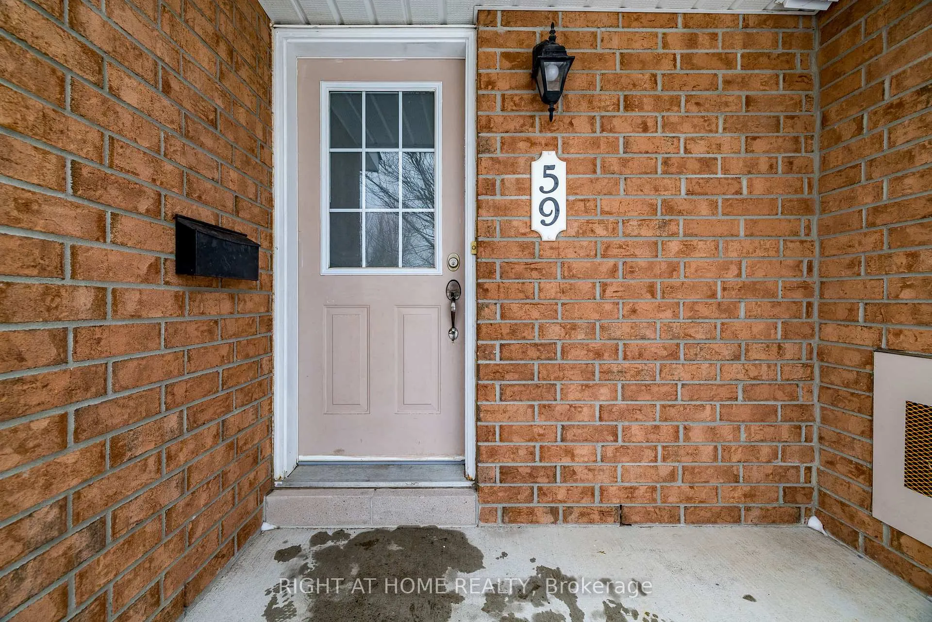 Photo 2 of 59 Scampton Drive, Ottawa, Kanata - Morgan's Grant/South March — HOMEH