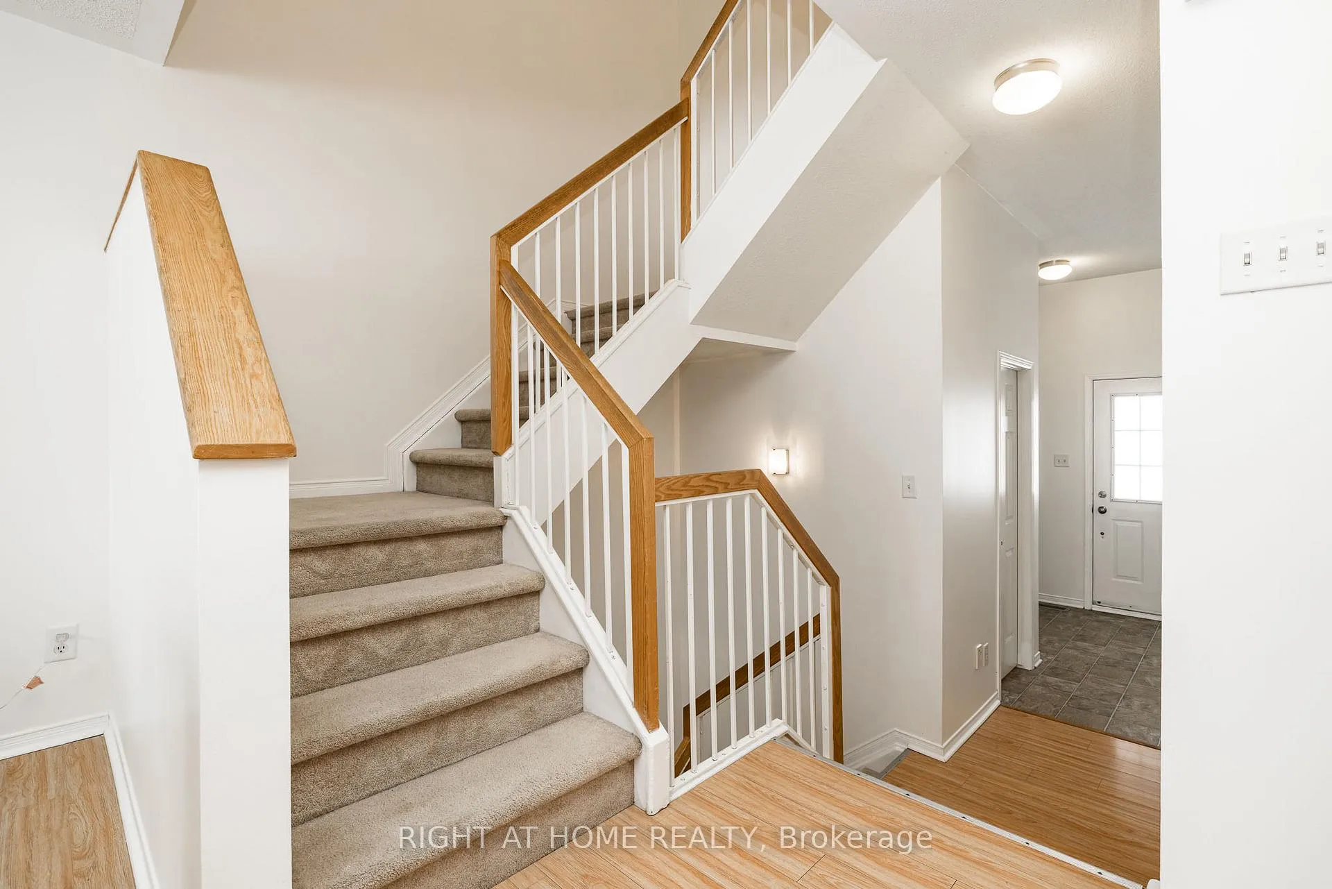 Photo 14 of 59 Scampton Drive, Ottawa, Kanata - Morgan's Grant/South March — HOMEH