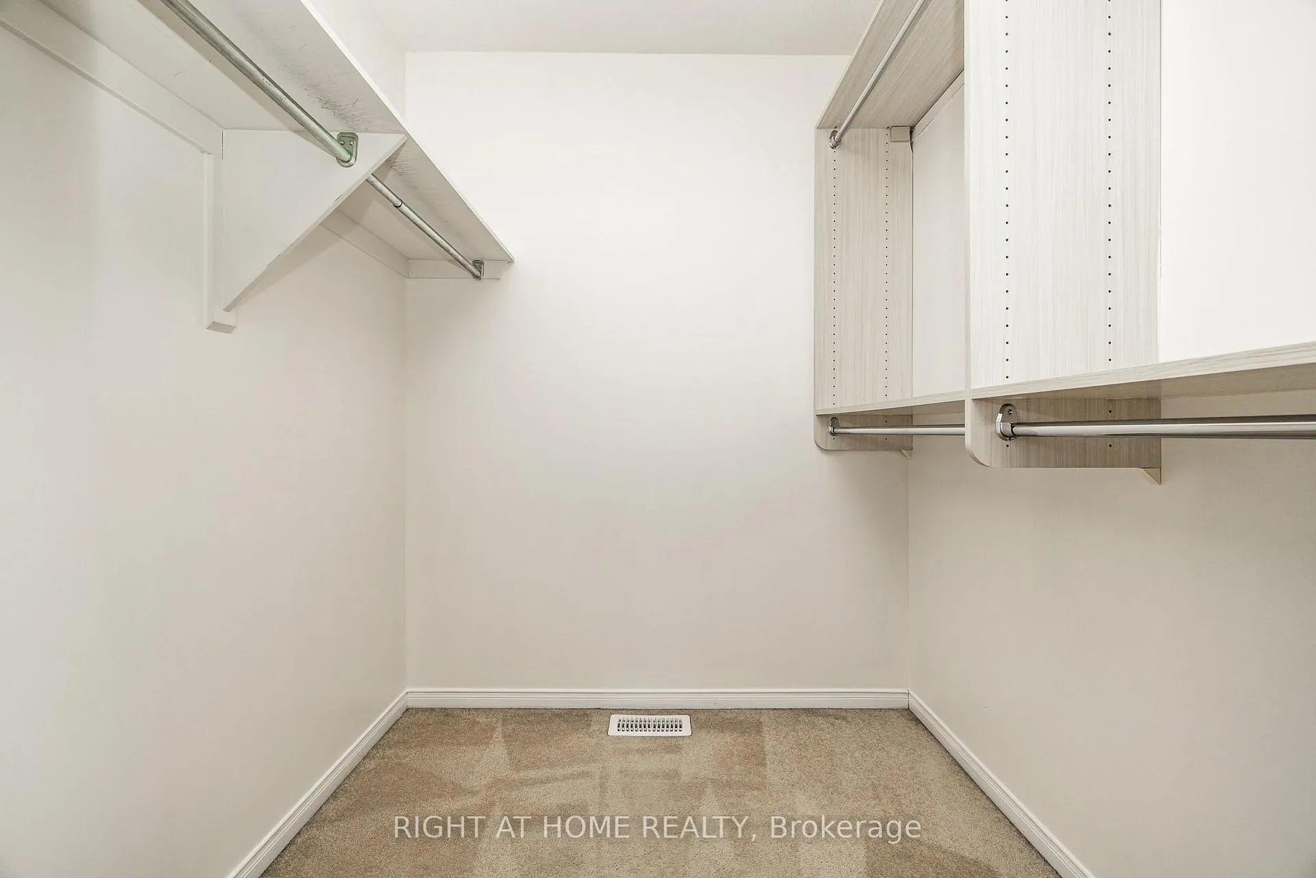 Photo 23 of 59 Scampton Drive, Ottawa, Kanata - Morgan's Grant/South March — HOMEH