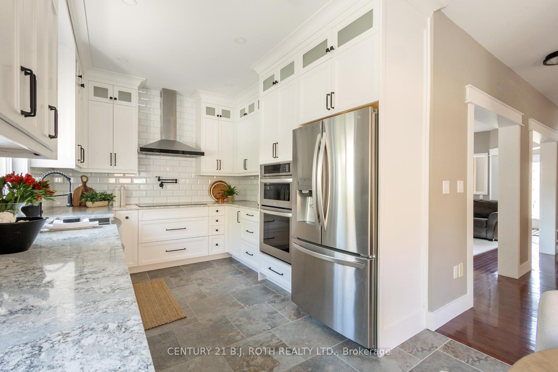 Photo 7 of 1359 Forest Street, Innisfil, Alcona — HOMEH