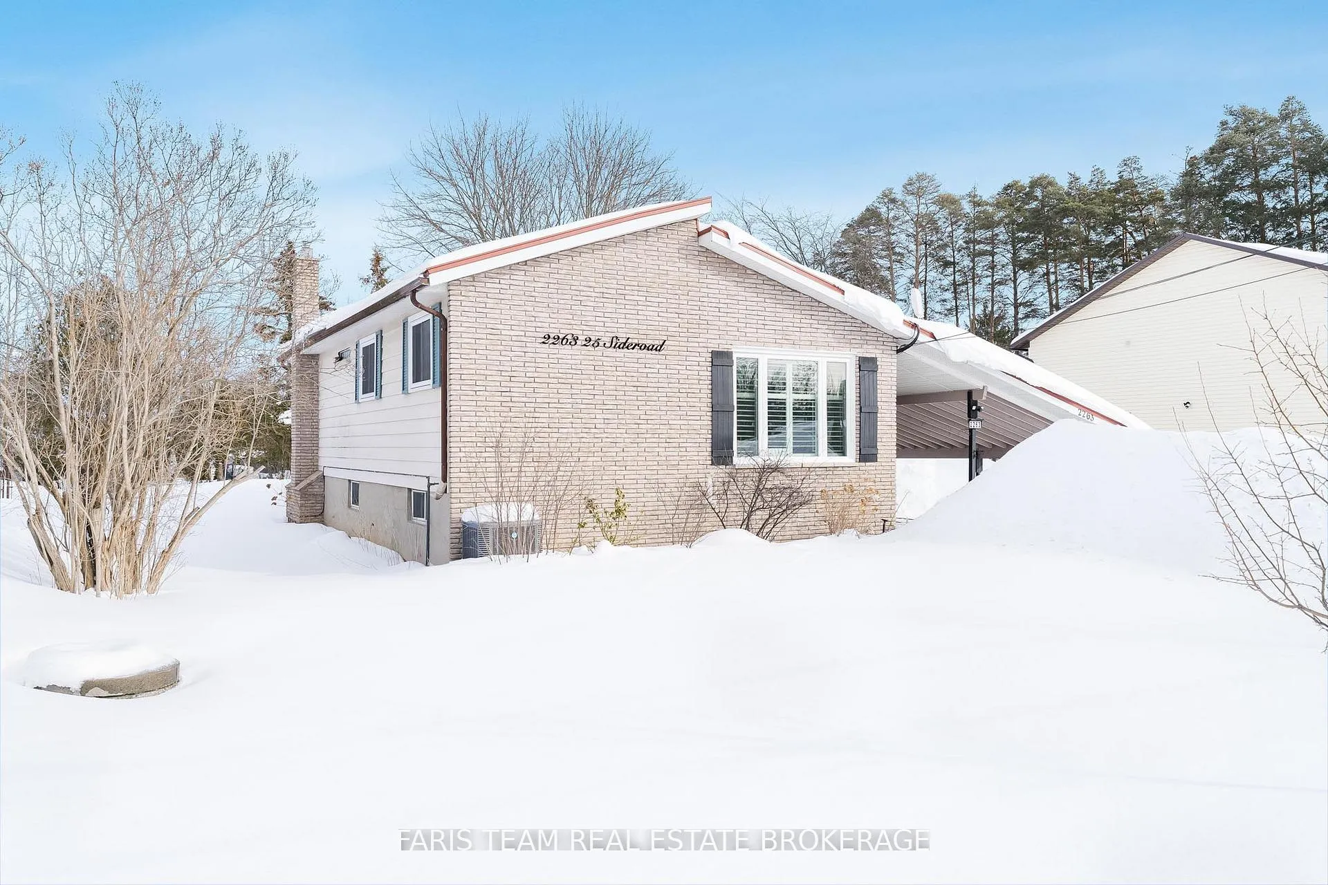 Front of 2263 25th Side Road