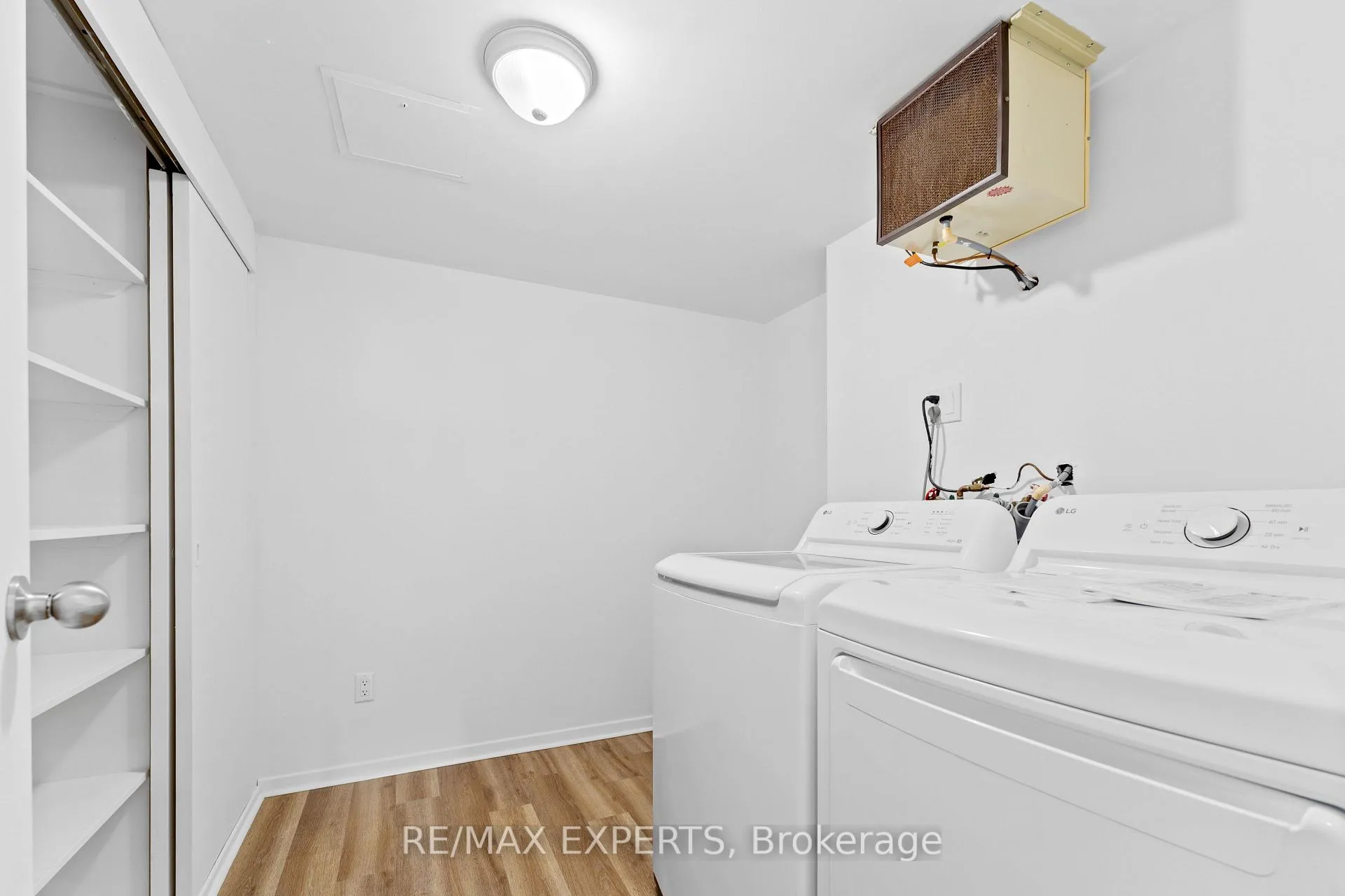 Photo 11 of Unit 607, 8111 Yonge Street, Markham, Royal Orchard — HOMEH