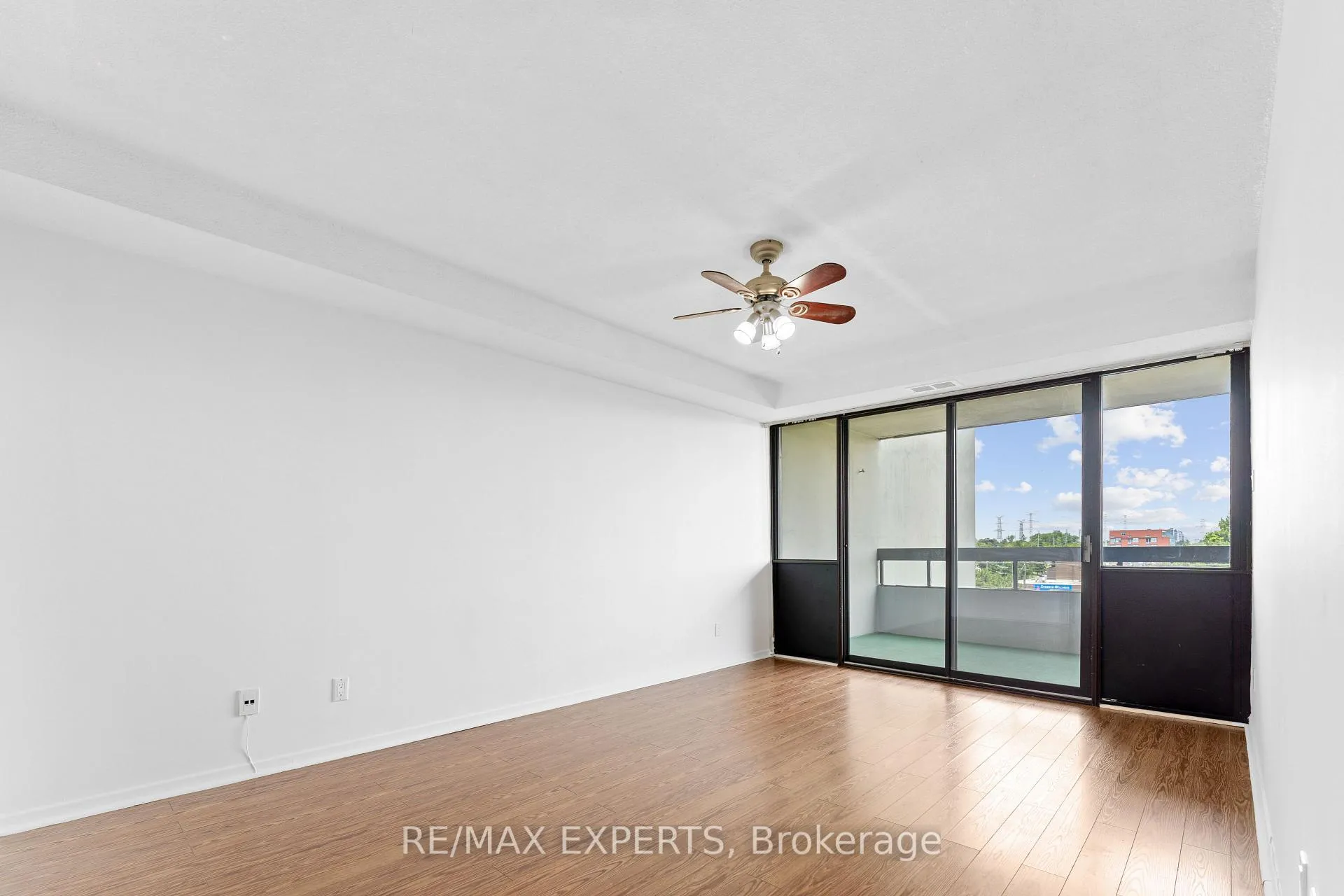 Photo 20 of Unit 607, 8111 Yonge Street, Markham, Royal Orchard — HOMEH