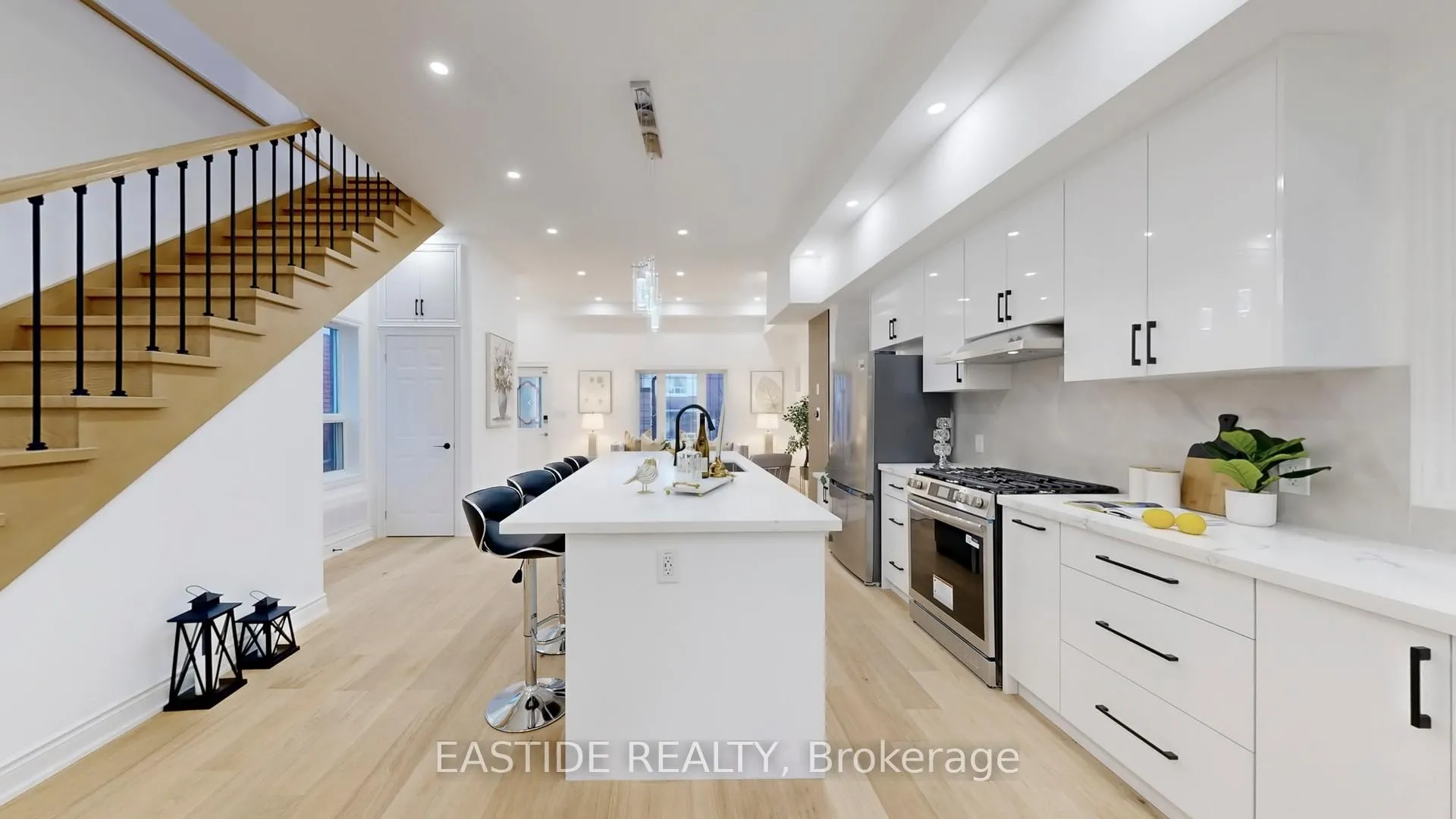 Photo 12 of 202 Queensdale Avenue, Toronto, Danforth Village-East York — HOMEH